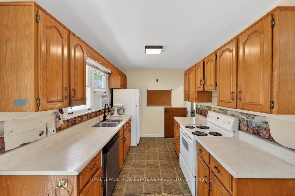 211 McCrea Drive, Clearview — photo 4 of 5