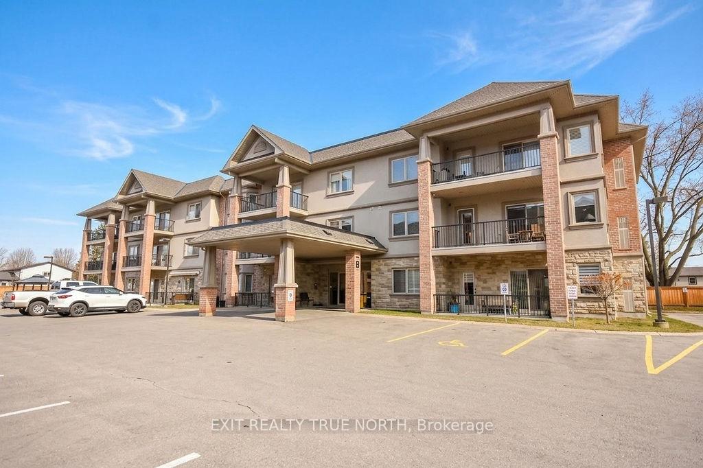 19B Yonge Street N 204, Springwater, ON L0L 1P0 — Springwater, Ontario