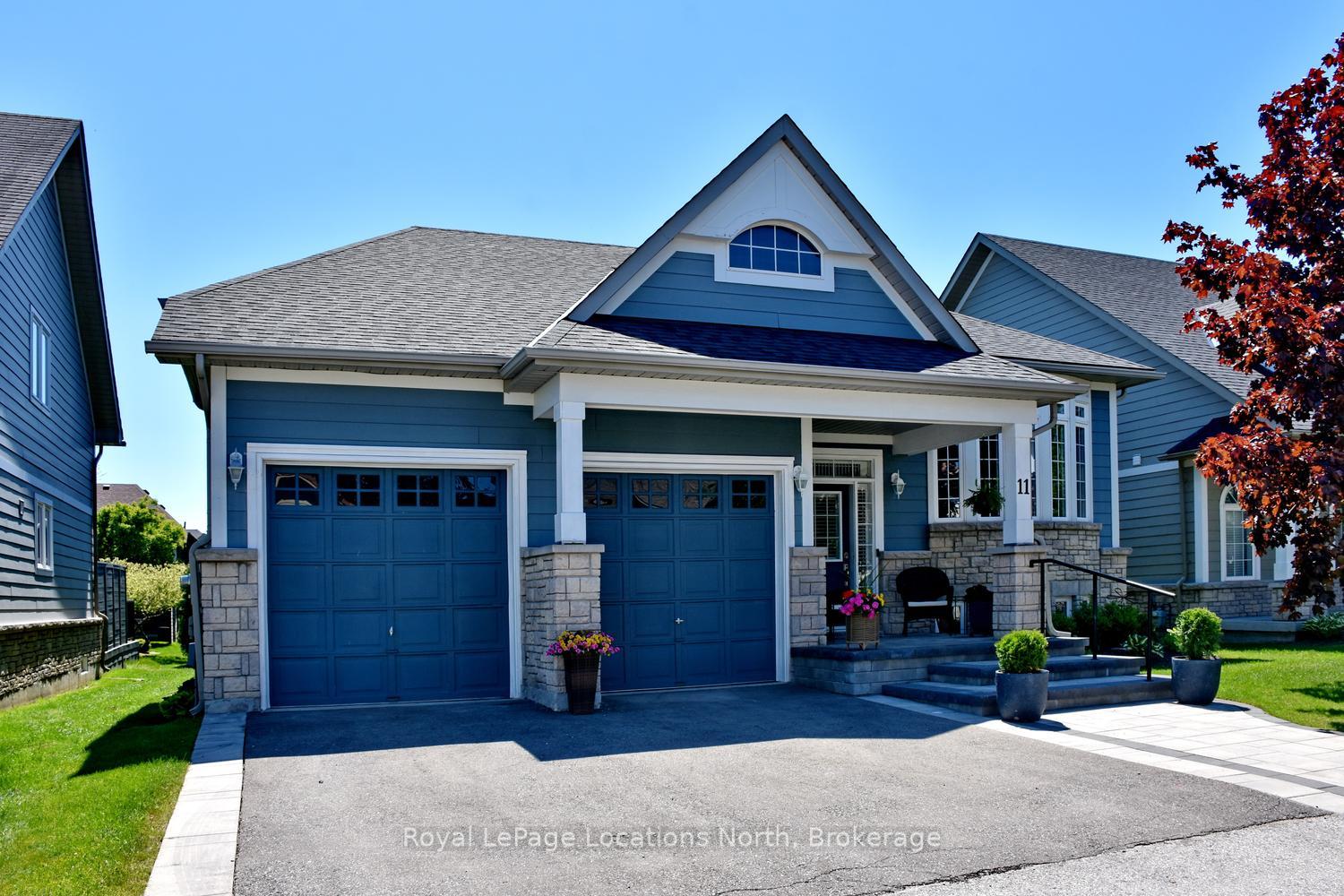 11 WATERPOND Place, Collingwood — photo 3 of 5
