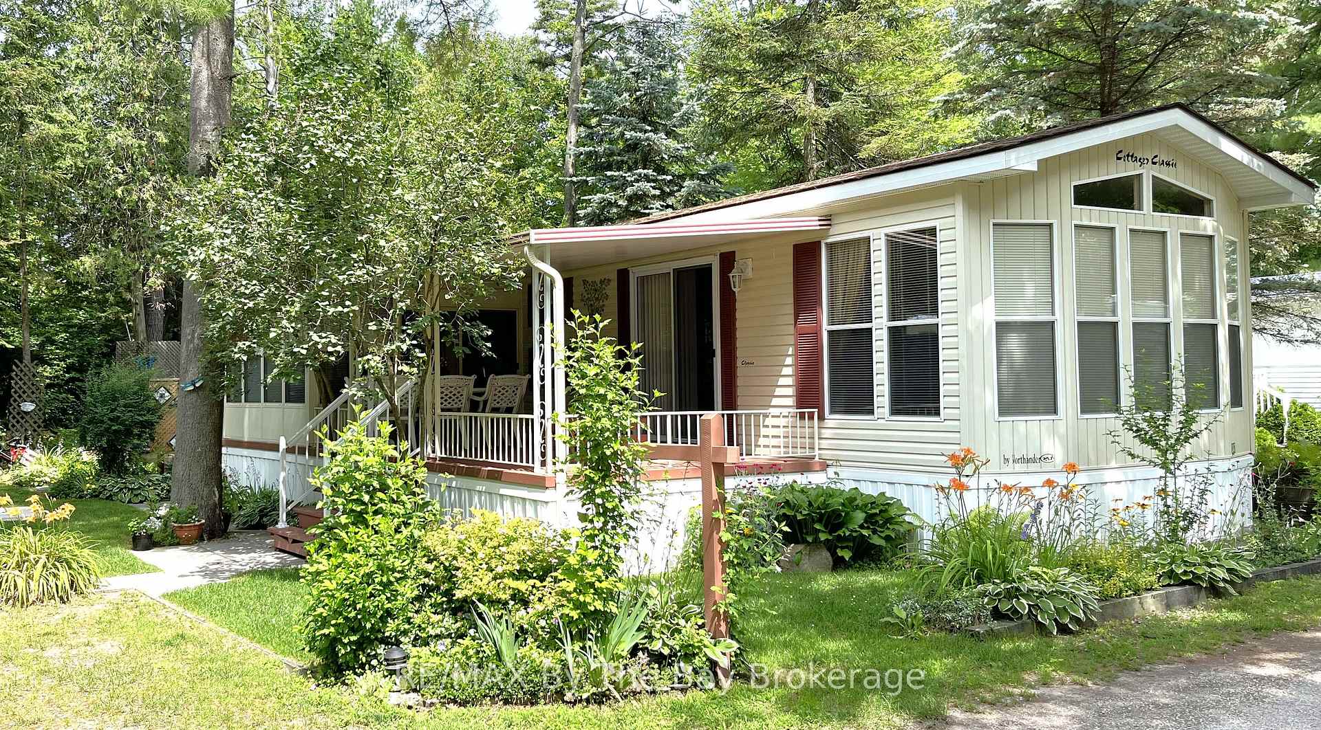 85 Theme Park Drive 247, Wasaga Beach — photo 2 of 5