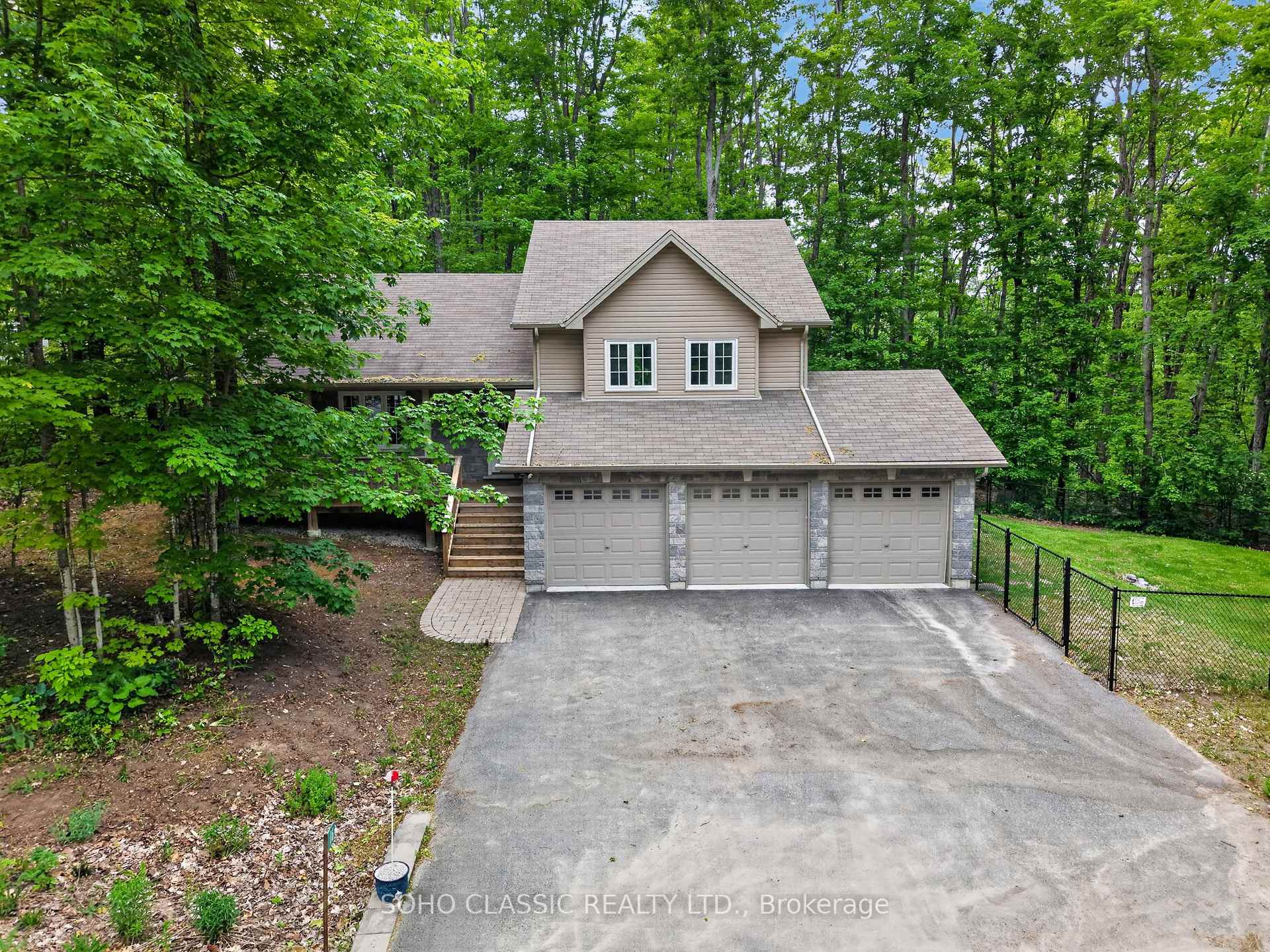 16 Oneida Avenue, Oro-Medonte, ON L0K 1E0 — Oro-Medonte, Ontario