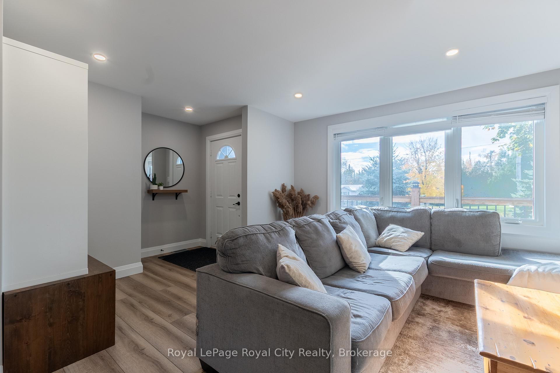 3697 George Johnston Road, Springwater — photo 4 of 5