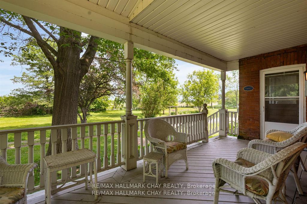 1407 Flos 8 Road W, Springwater — photo 3 of 5