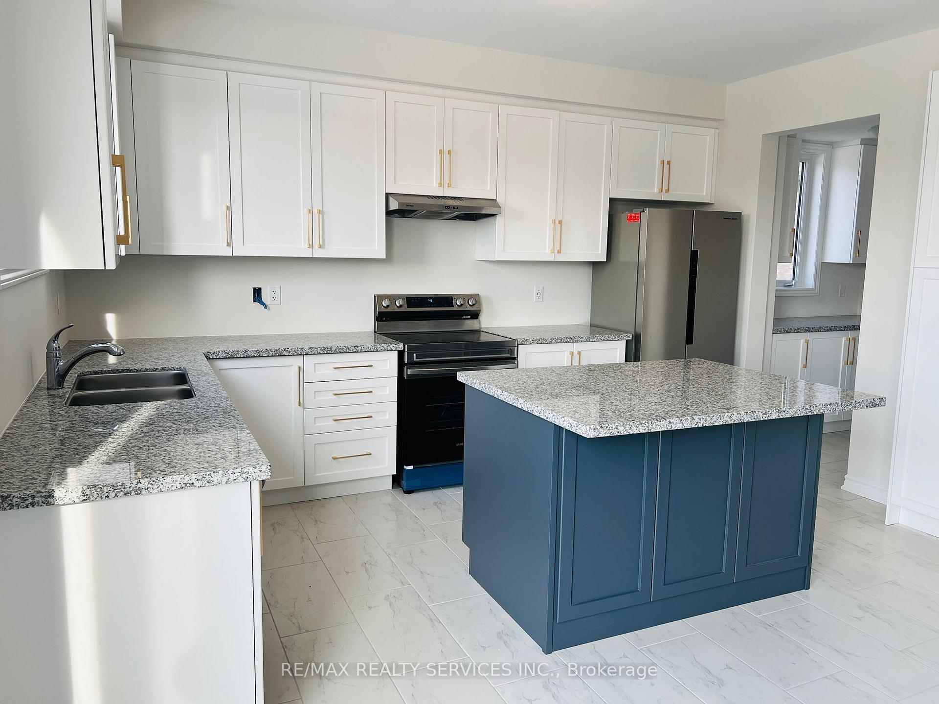 13 Del Ray Crescent, Wasaga Beach — photo 3 of 5