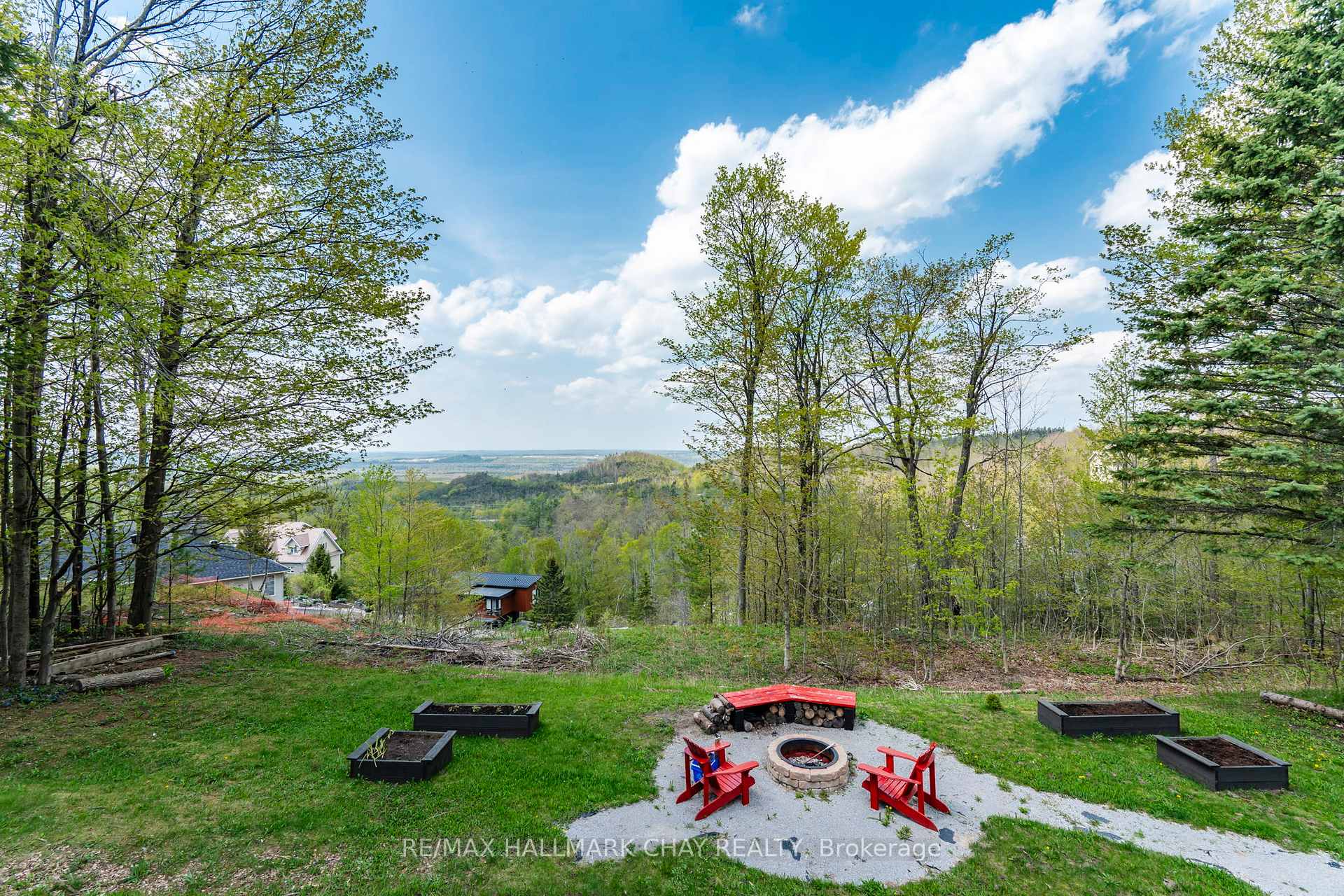 16 Highland Drive, Oro-Medonte, ON L0L 2L0 — Oro-Medonte, Ontario