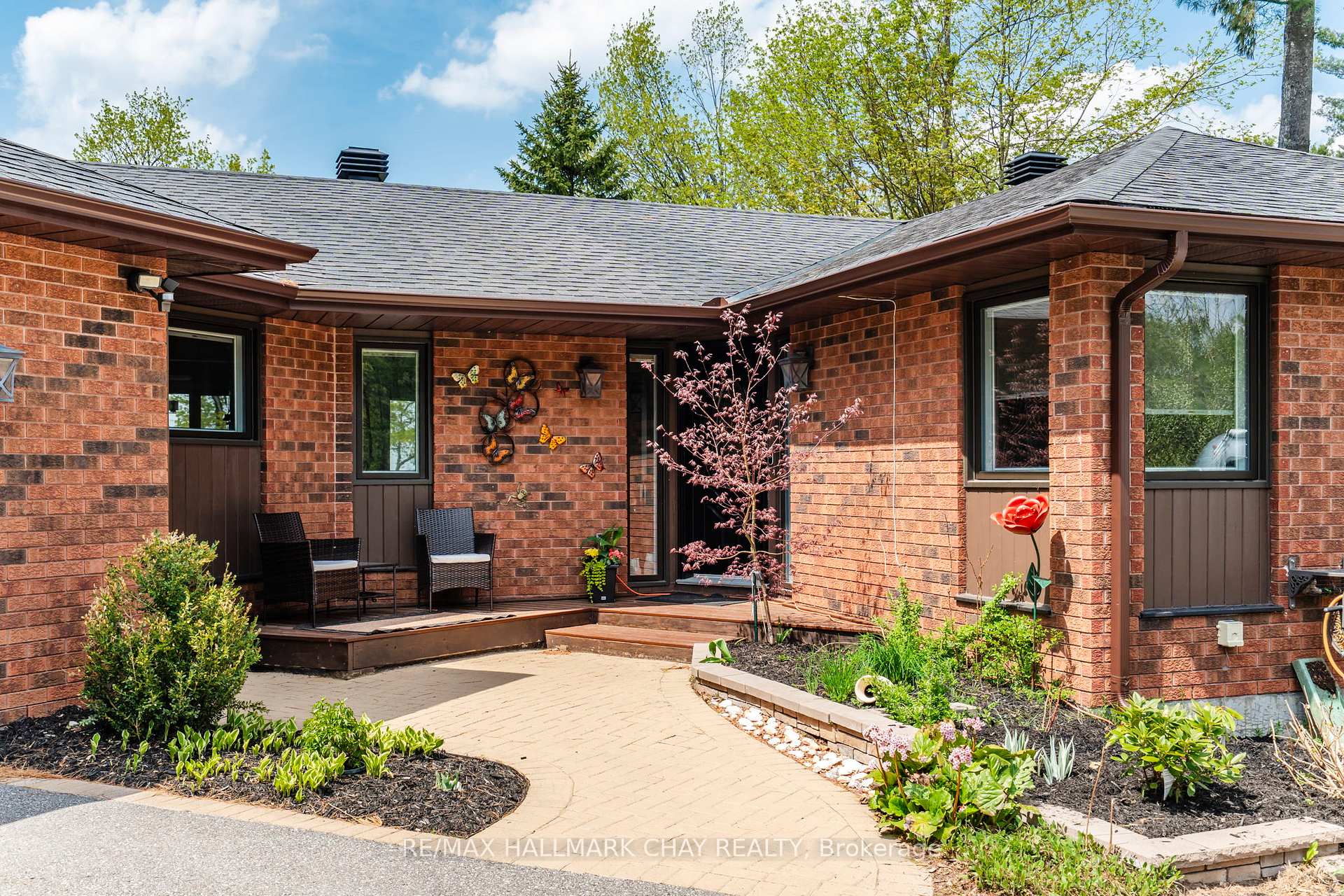 16 Highland Drive, Oro-Medonte — photo 2 of 5