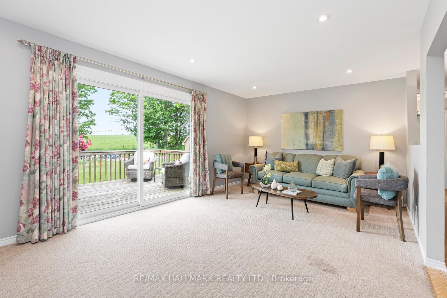 16 Price Drive, Oro-Medonte — photo 3 of 5