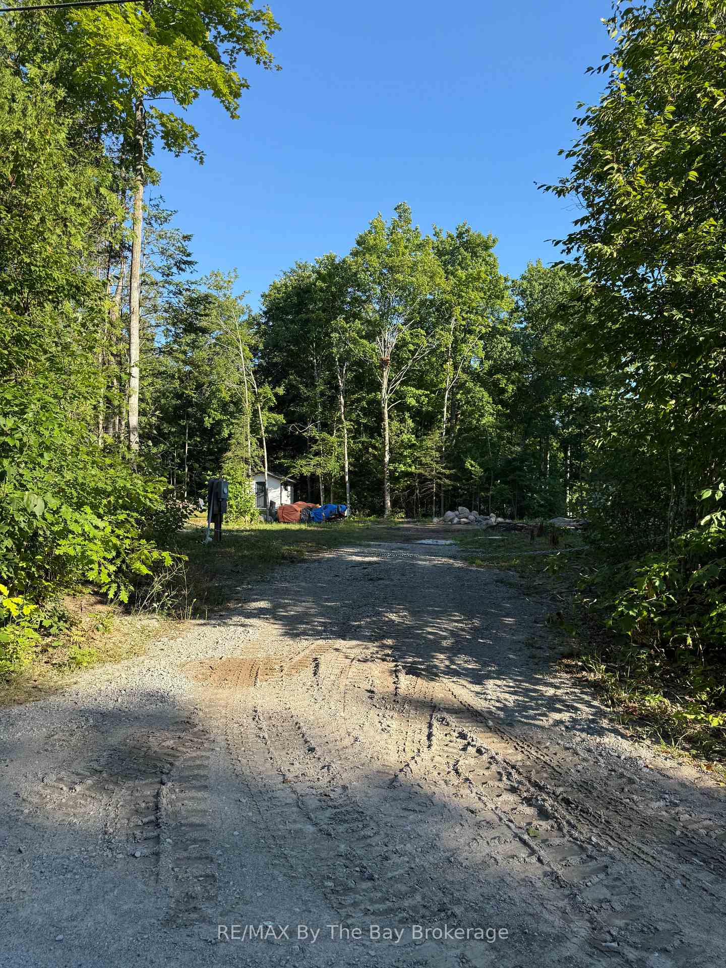909 17 Concession, Tiny, ON L0L 2J0 — Tiny, Ontario