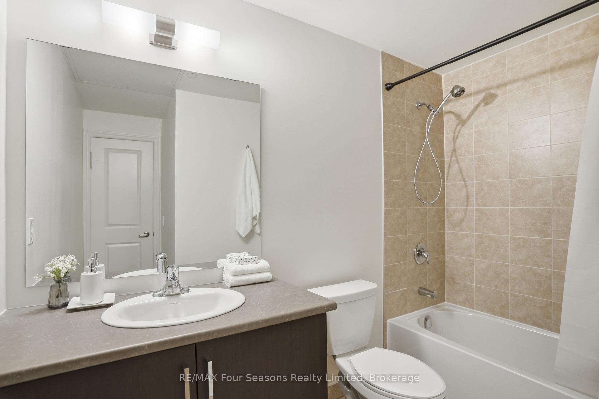 17 Spooner Crescent 205, Collingwood — photo 4 of 5