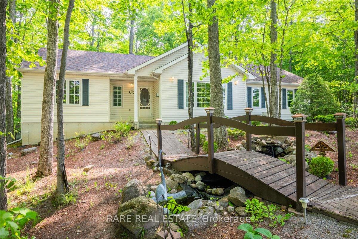 37 Boyd Crescent, Oro-Medonte, ON L0K 1N0 — Oro-Medonte, Ontario