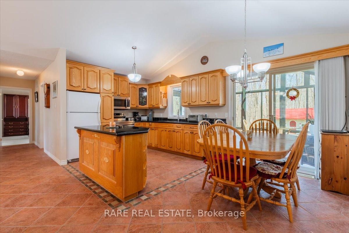 37 Boyd Crescent, Oro-Medonte — photo 4 of 5