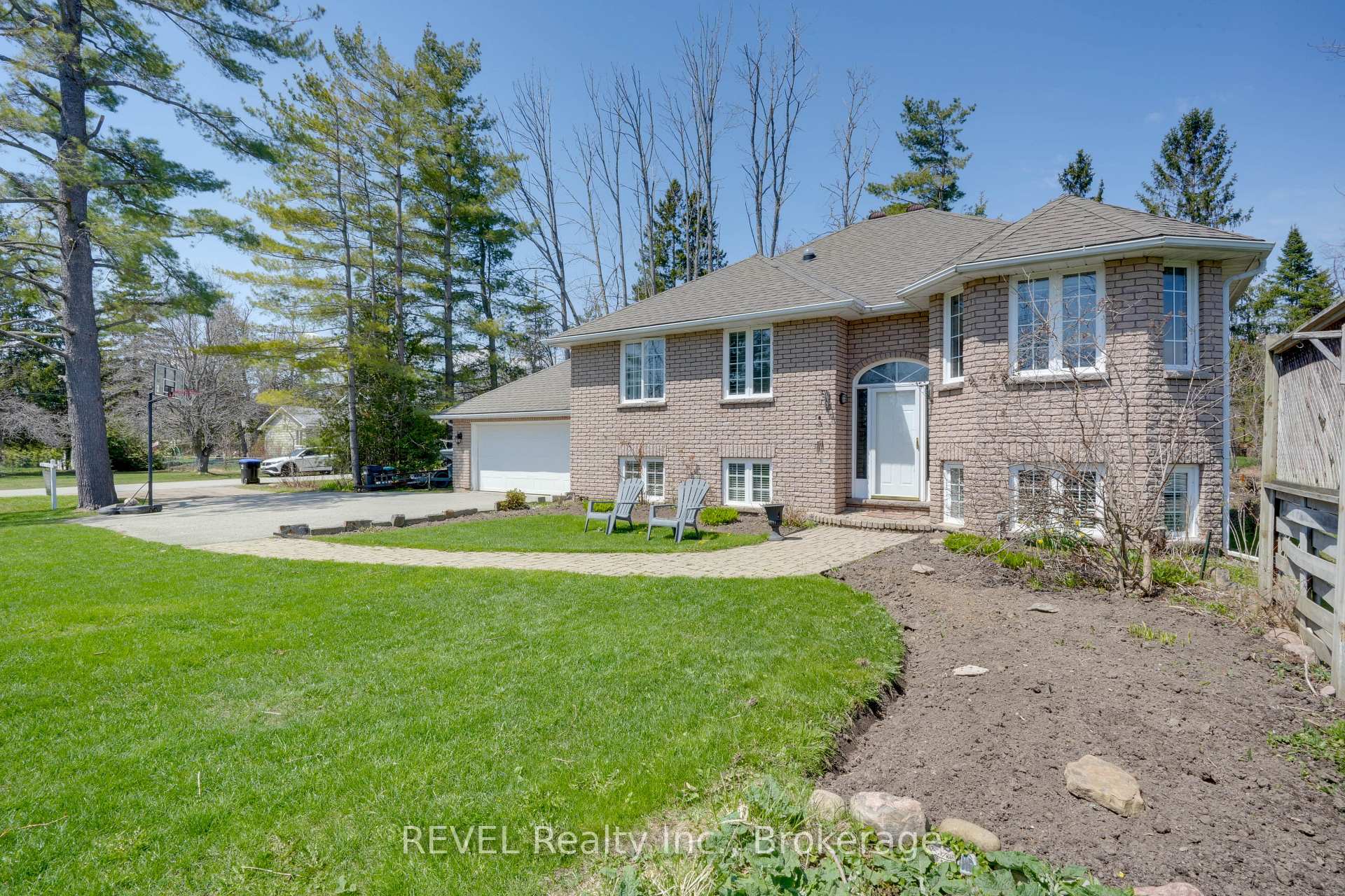 5 Barbara Avenue, Oro-Medonte — photo 3 of 5