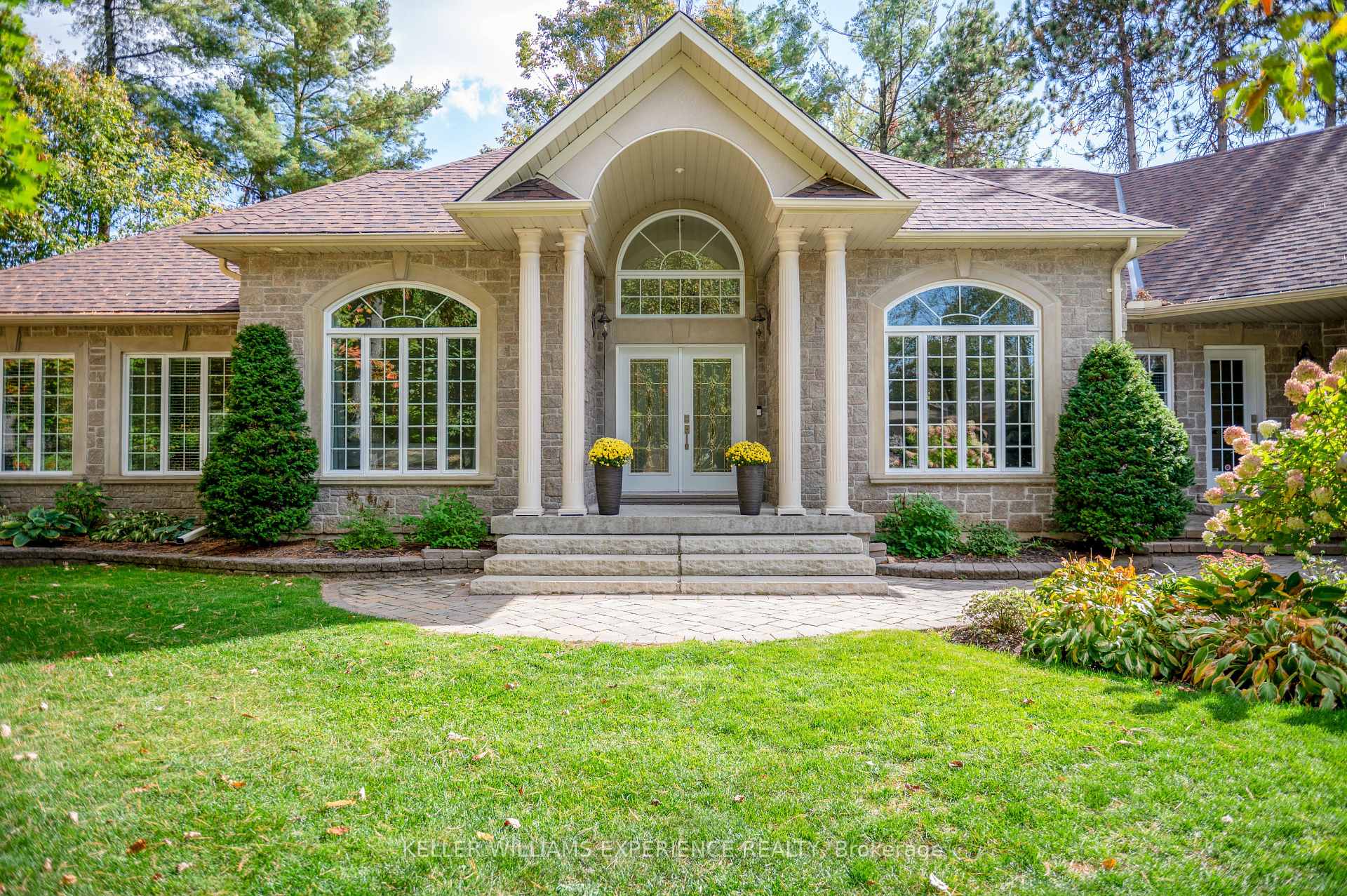 7 Highland Drive, Oro-Medonte, ON L0L 2L0 — Oro-Medonte, Ontario