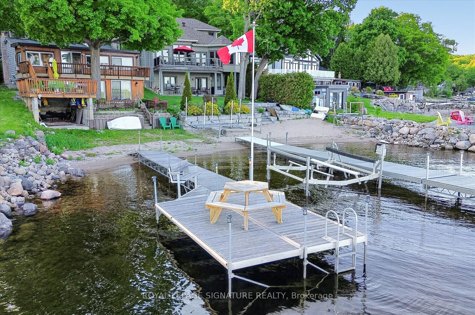 427 Mundys Bay Road, Midland, ON L4R 5H1
