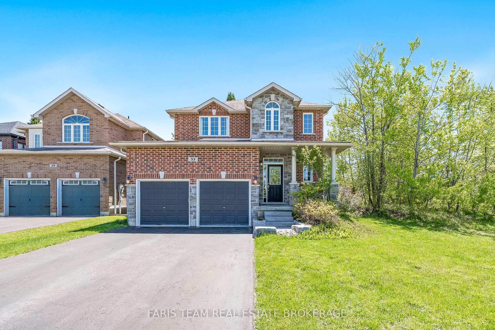 33 Auburn Court, Barrie, ON L4N 6G9