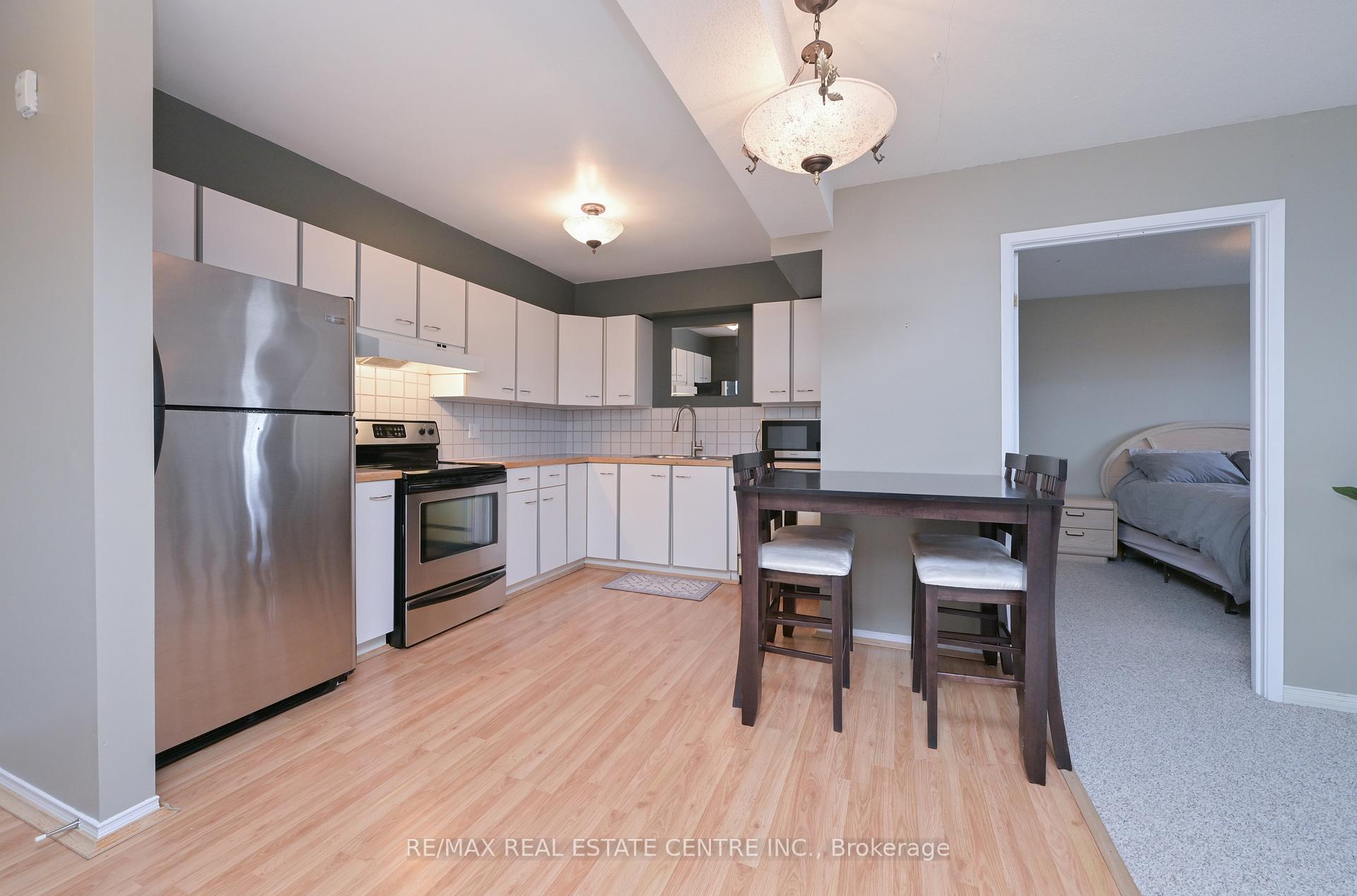 120 Bell Farm Road 409, Barrie, ON L4M 6J2
