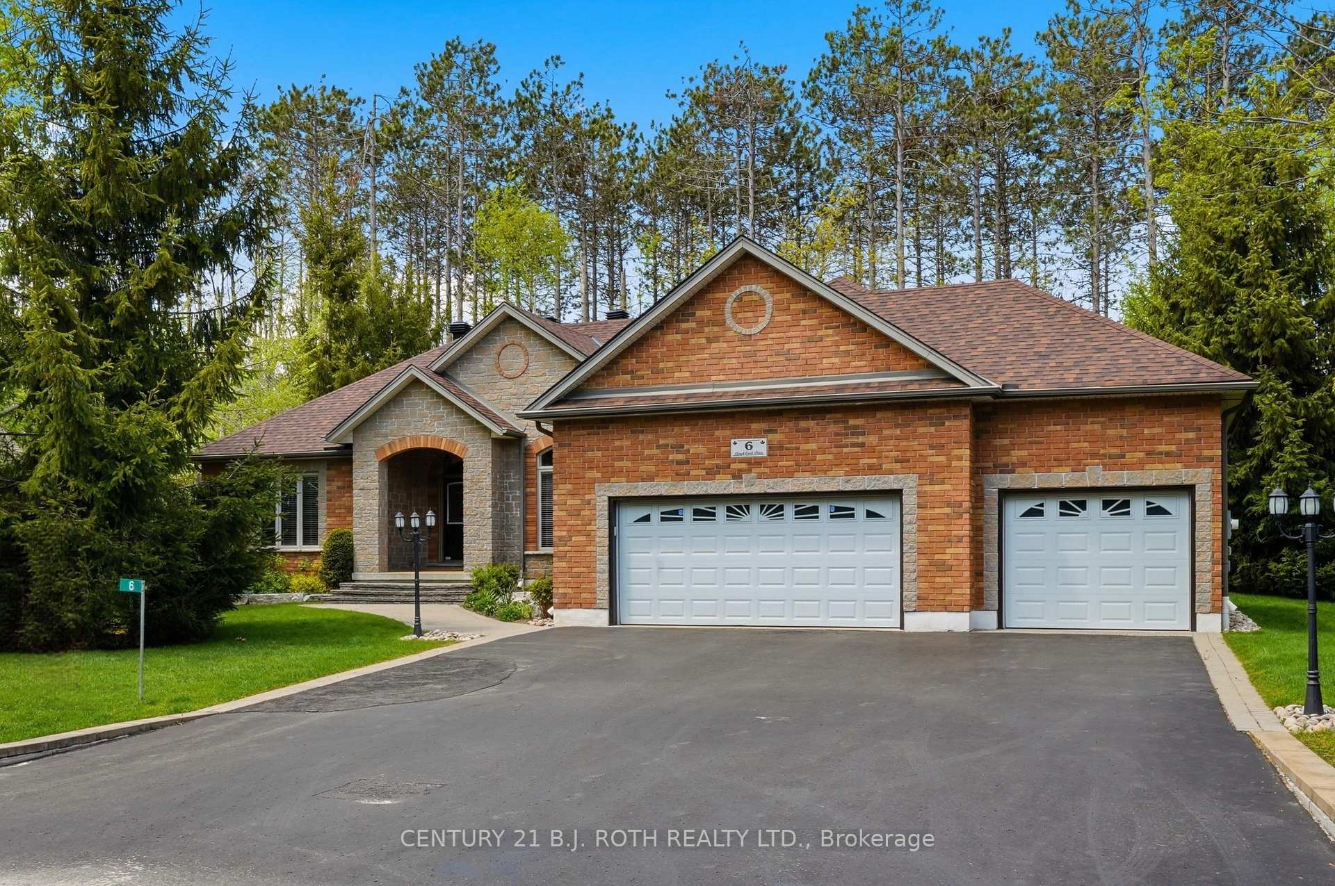 6 Lloyd Cook Drive E, Springwater, ON L4M 4S4 — Springwater, Ontario