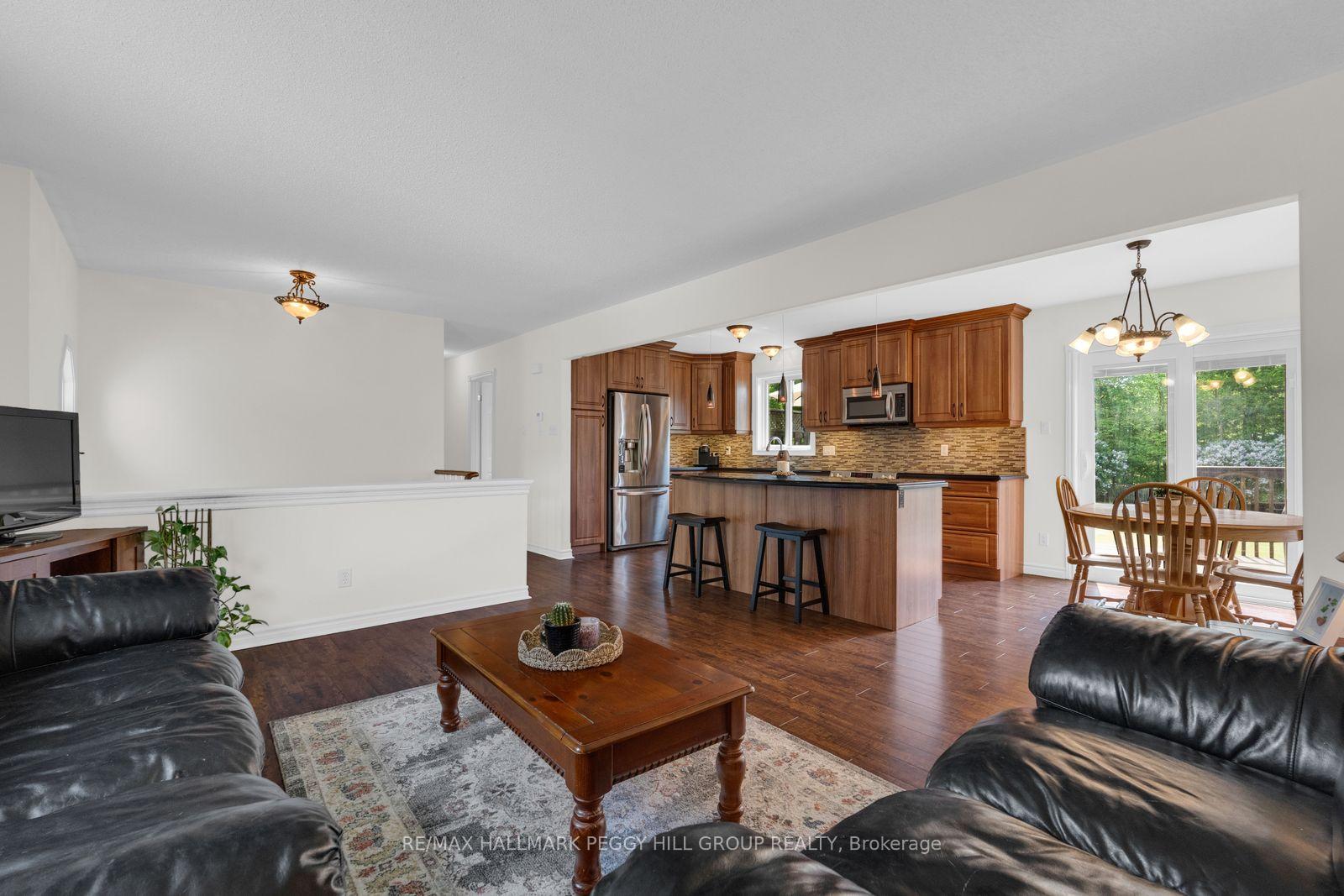 9 Adams Avenue, Springwater — photo 2 of 5