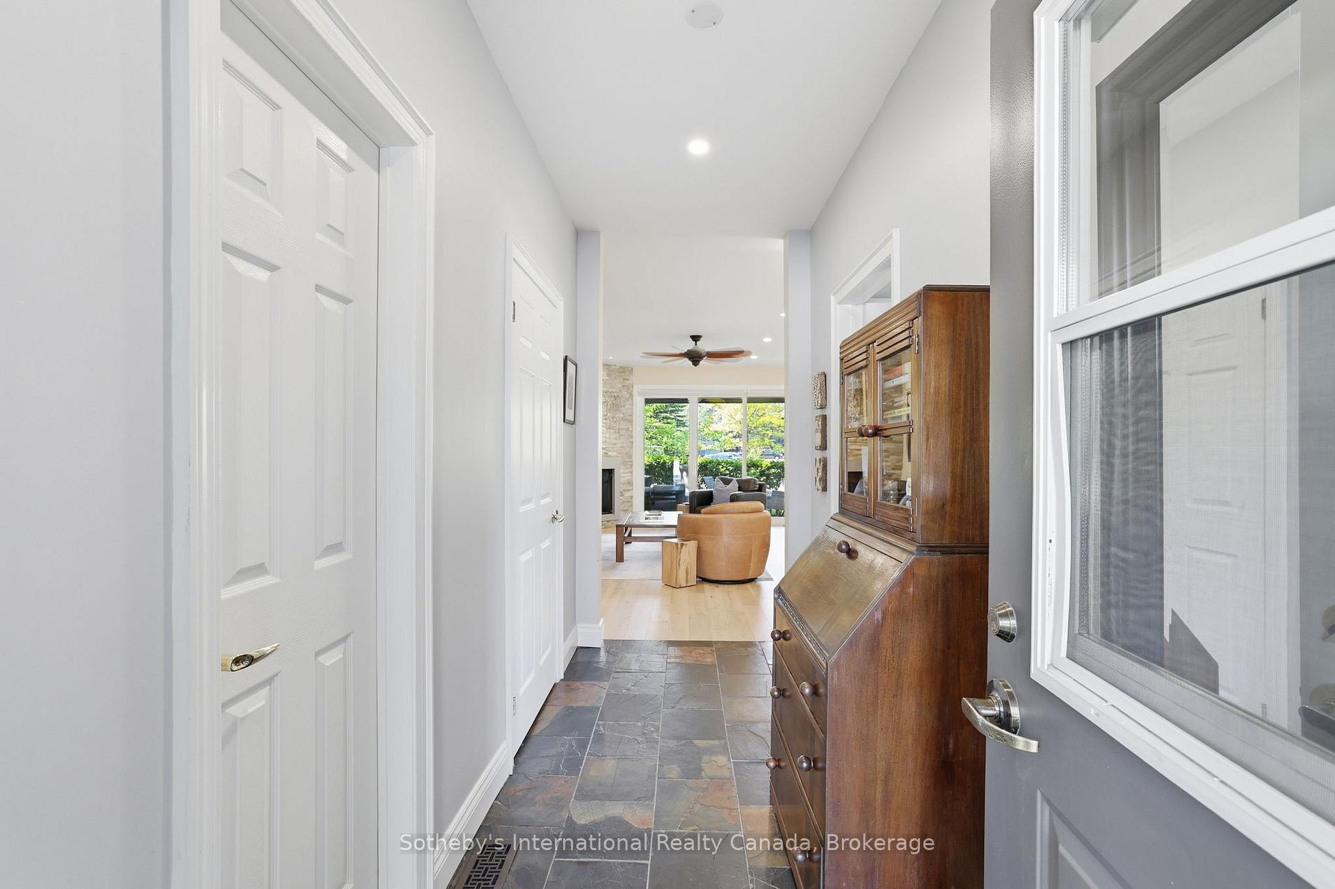 694 Johnston Park Avenue, Collingwood — photo 4 of 5