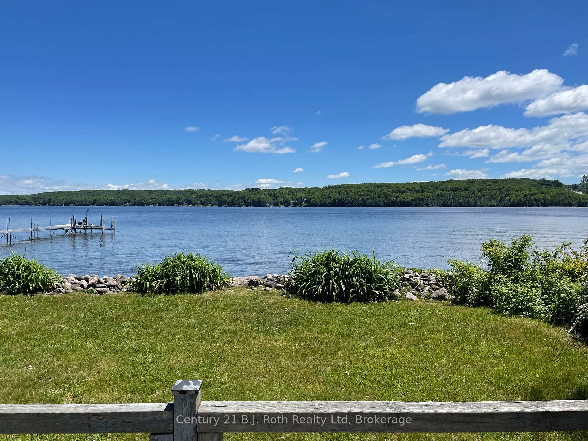 15 Bow Road, Tiny, ON L9M 0B3 — Tiny, Ontario