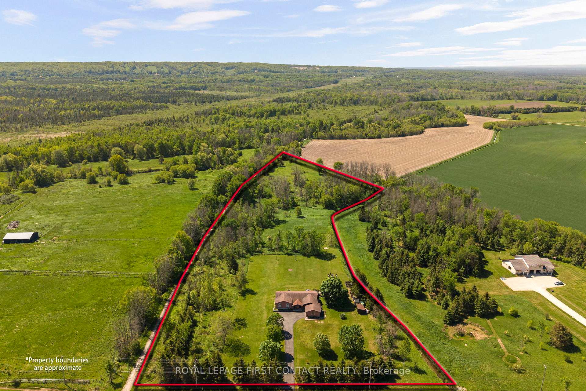 2053 26 Highway, Springwater, ON L9X 0G5 — Springwater, Ontario