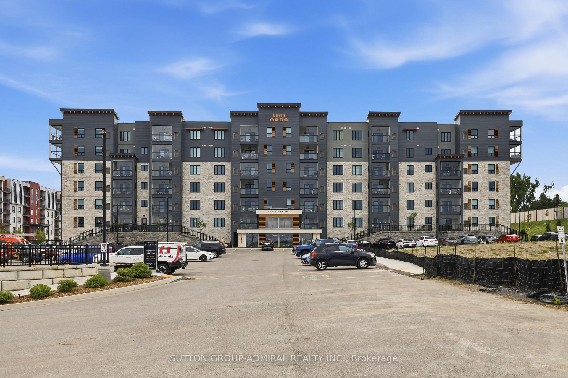 15 Kneeshaw Drive 406, Barrie, ON L9J 0X9