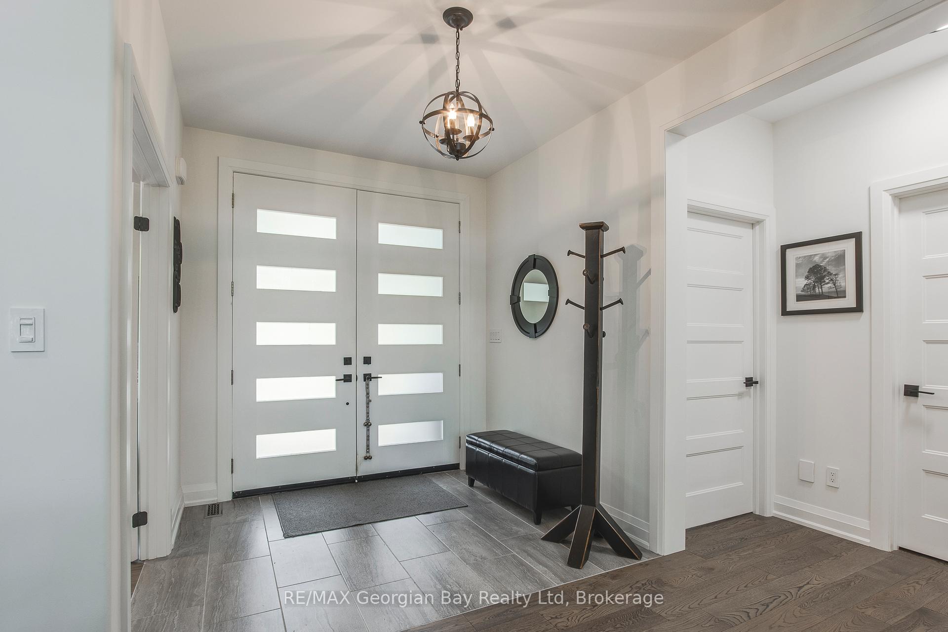 50 Windermere Circle, Tay — photo 3 of 5