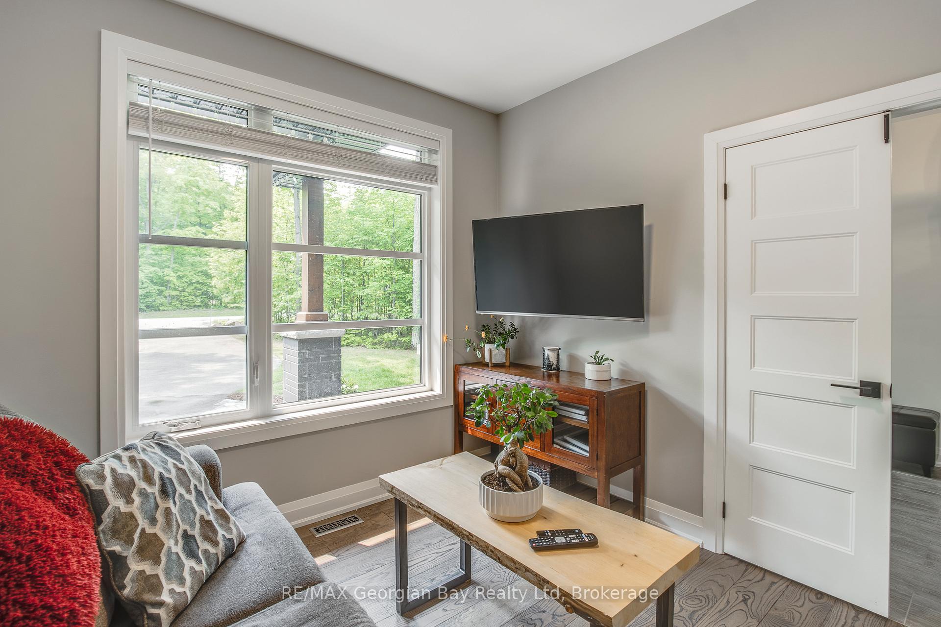50 Windermere Circle, Tay — photo 5 of 5