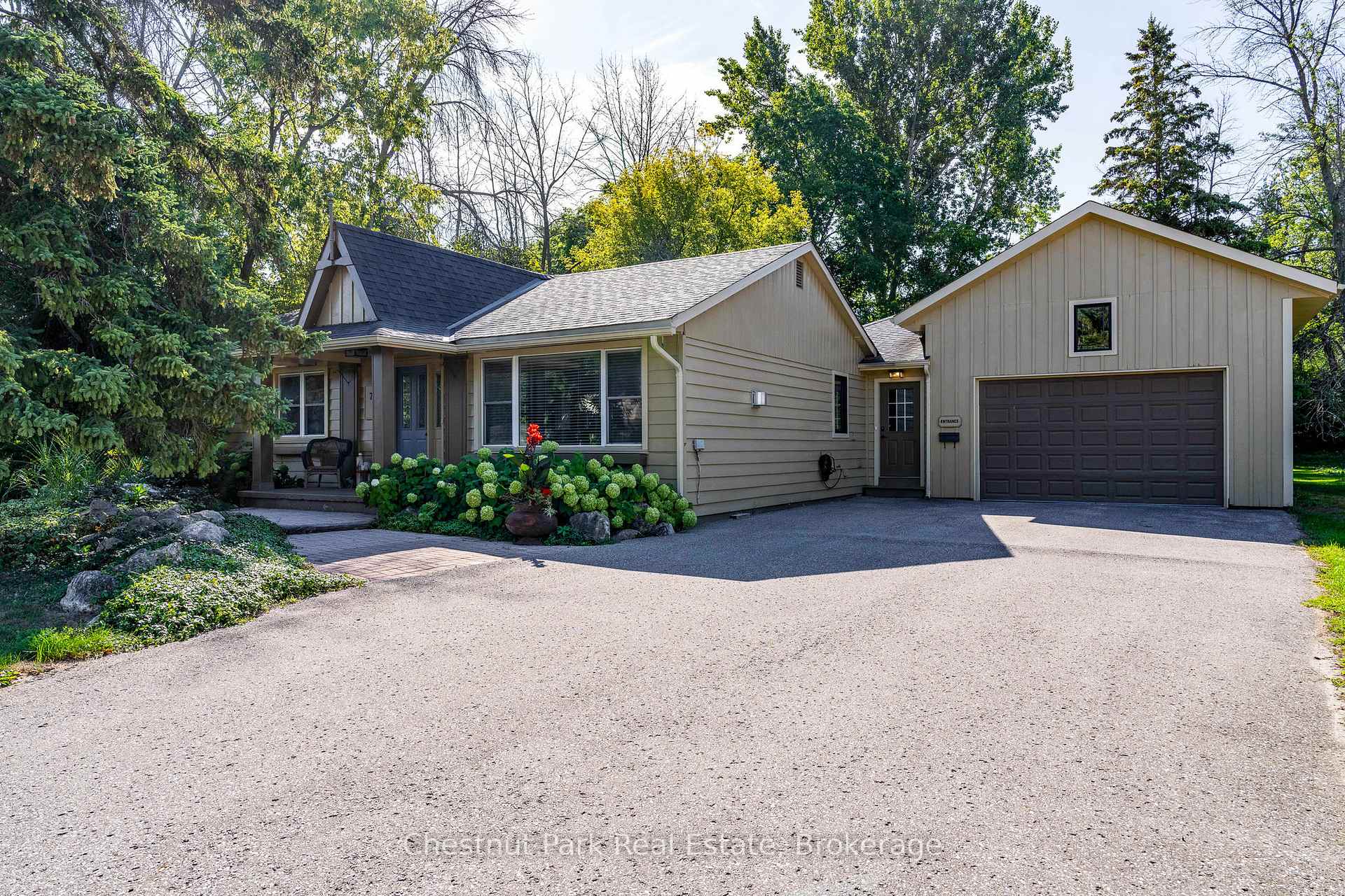 72 Campbell Street, Collingwood, ON L9Y 2K8 — Collingwood, Ontario