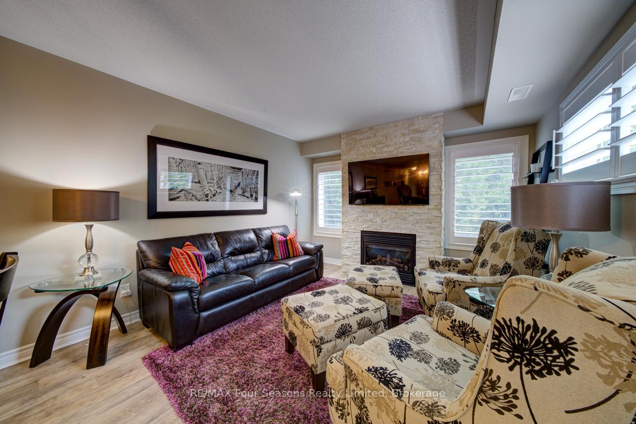 4 Brandy Lane Drive 108, Collingwood — photo 4 of 5