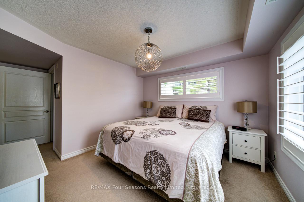 4 Brandy Lane Drive 108, Collingwood — photo 5 of 5