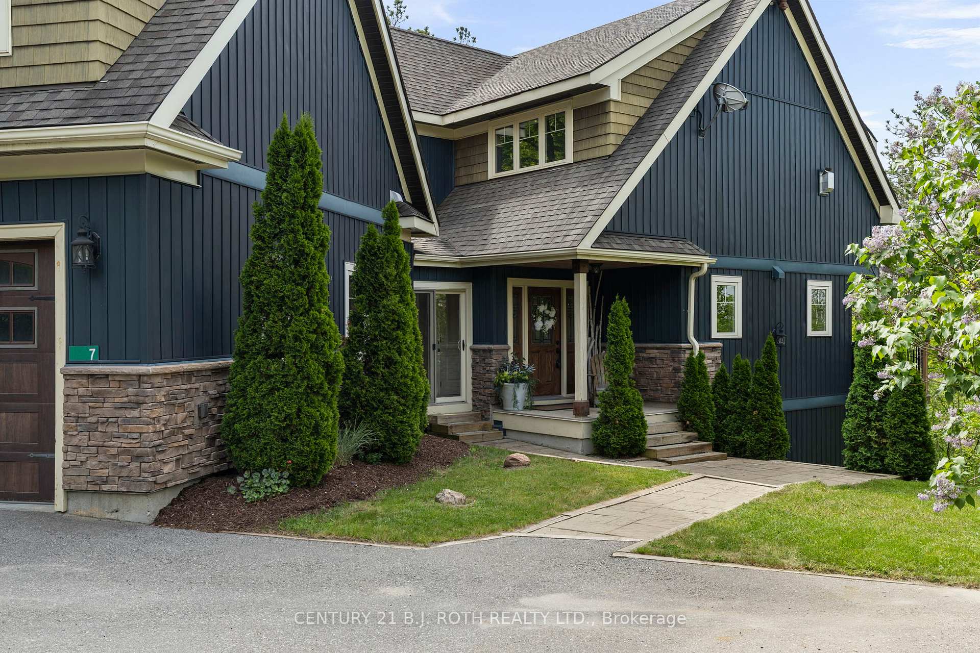 7 Pine Point, Oro-Medonte — photo 3 of 5