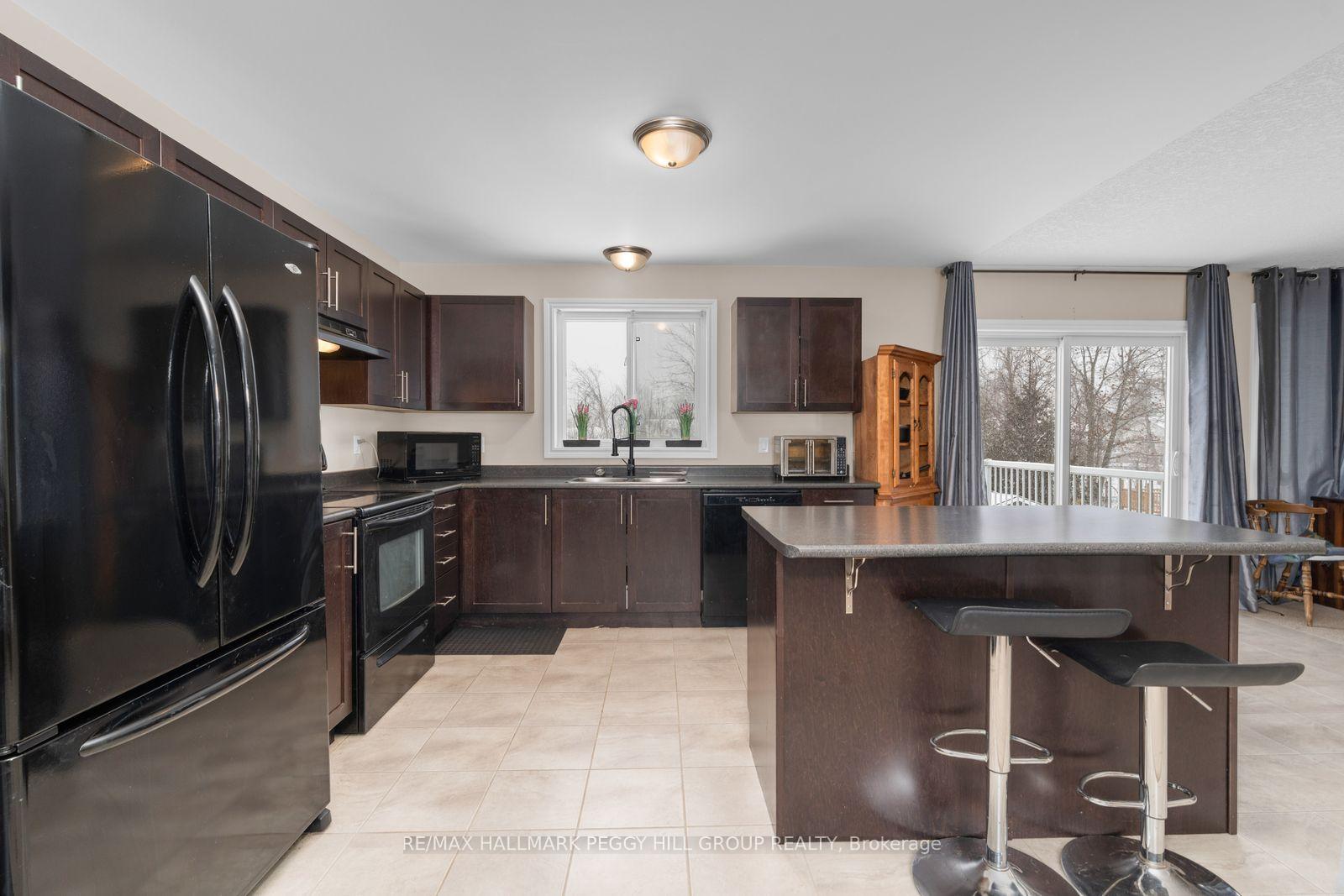 25 Bay Street, Tay — photo 4 of 5