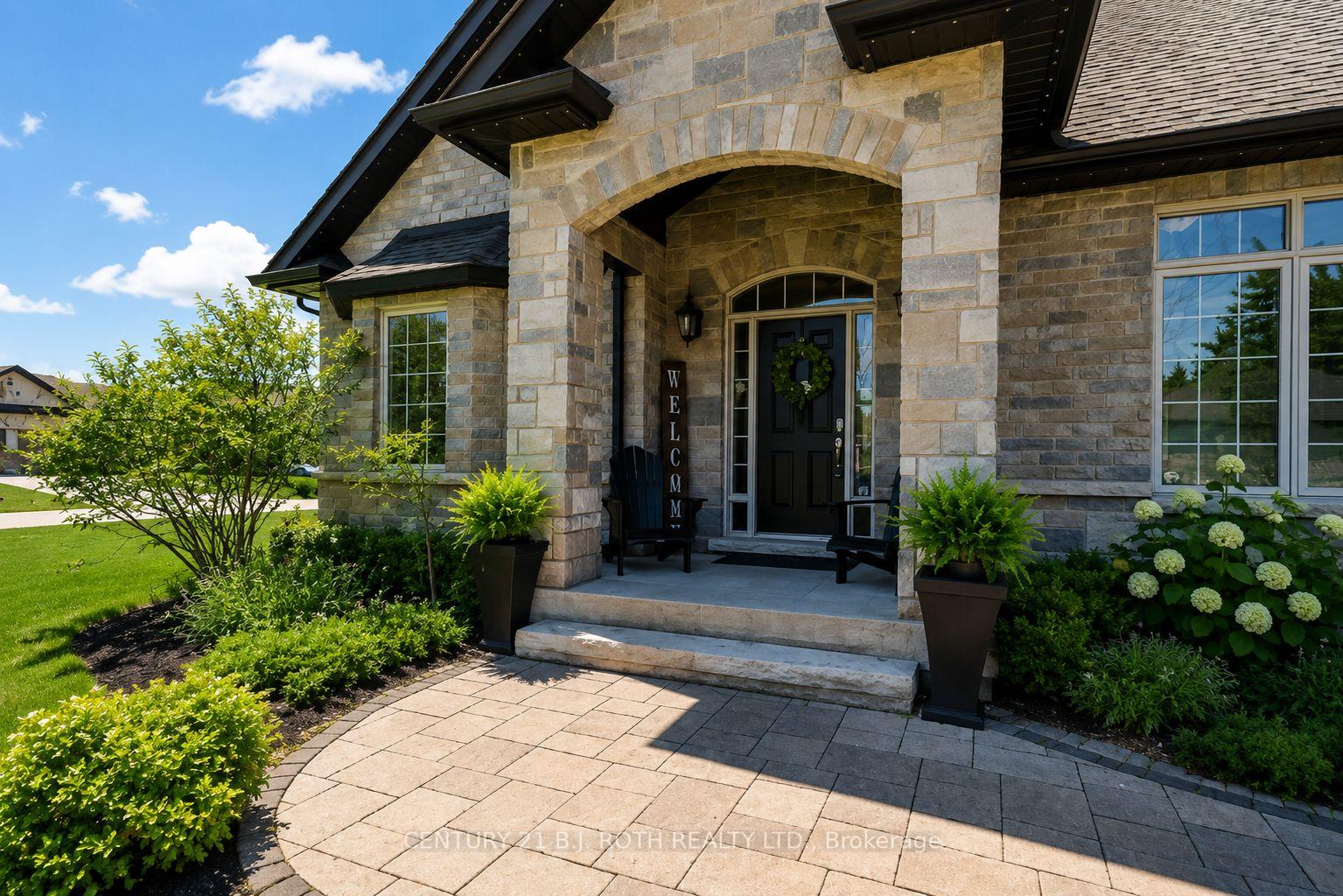 2 Roy Hickling Drive, Springwater — photo 3 of 5
