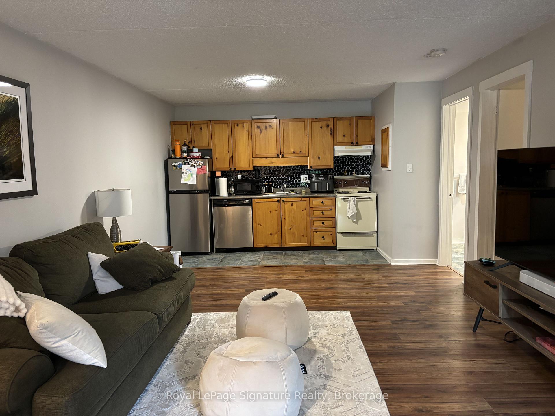 11 DAWSON Drive 717, Collingwood — photo 4 of 5