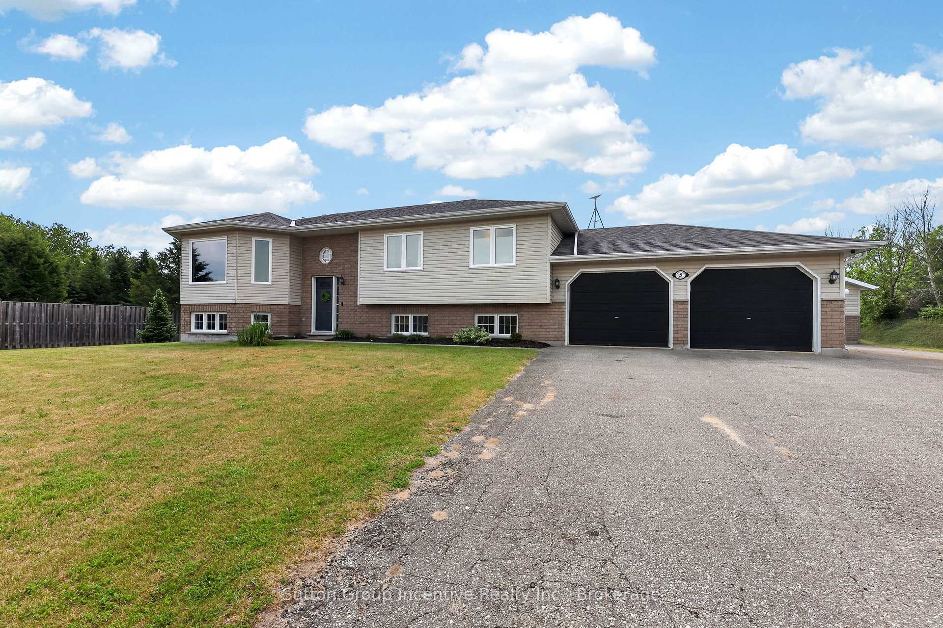 5 Marl Creek Drive, Springwater — photo 4 of 5