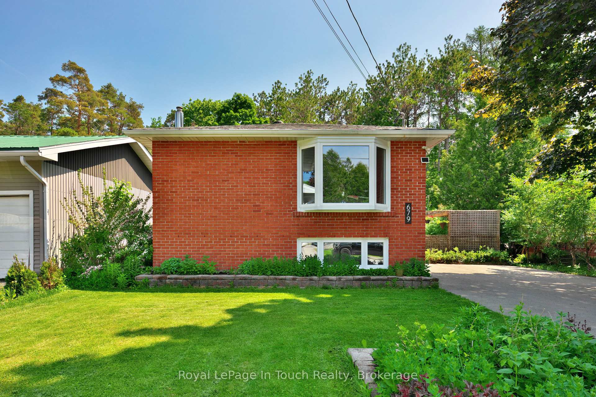 679 Simcoe Avenue, Tay, ON L0K 1R0 — Tay, Ontario