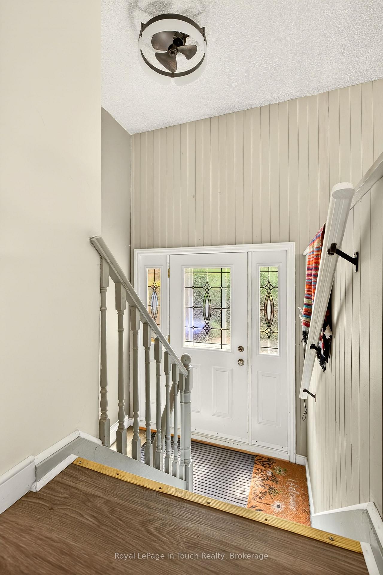 679 Simcoe Avenue, Tay — photo 2 of 5