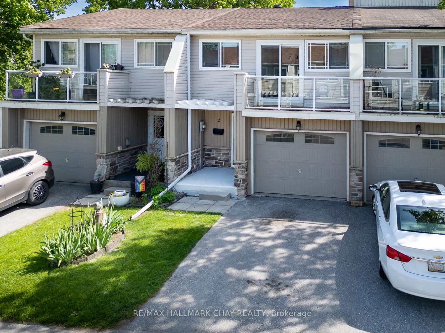 12 Lankin Boulevard 2, Orillia, ON L3V 6T2