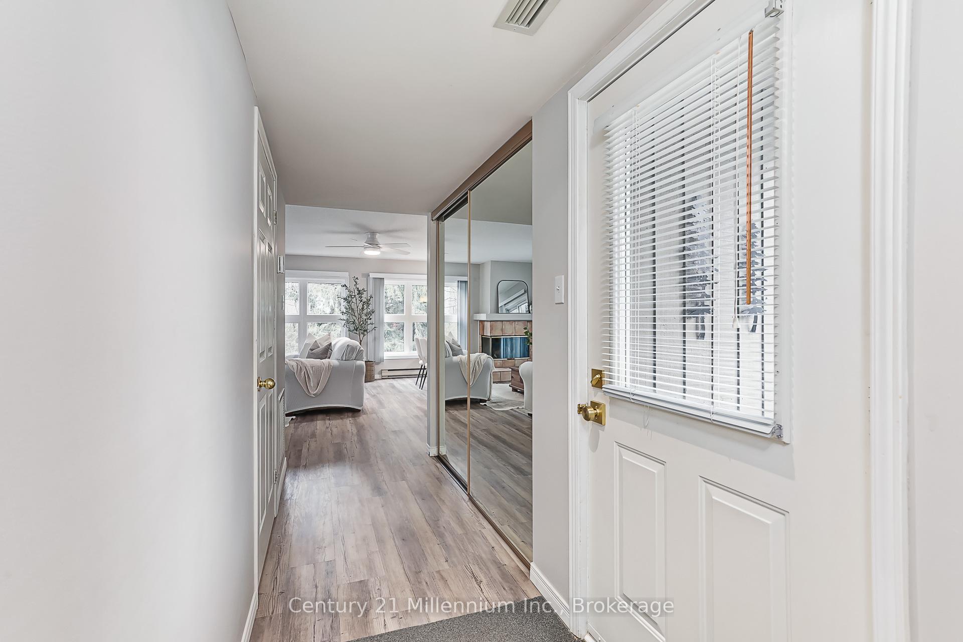 409 Mariners Way, Collingwood — photo 2 of 5