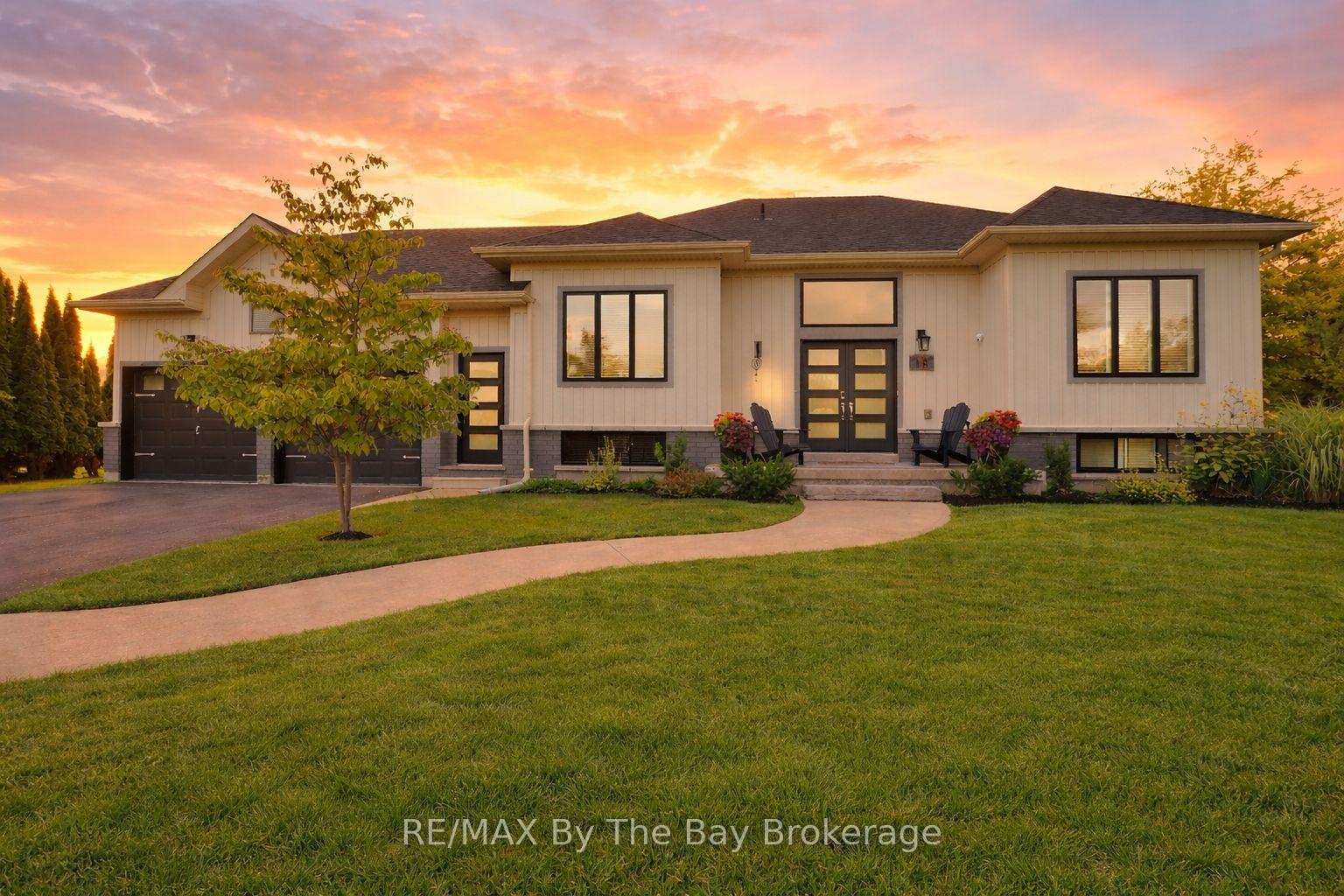 18 Maple Drive, Wasaga Beach, ON L9Z 0A7