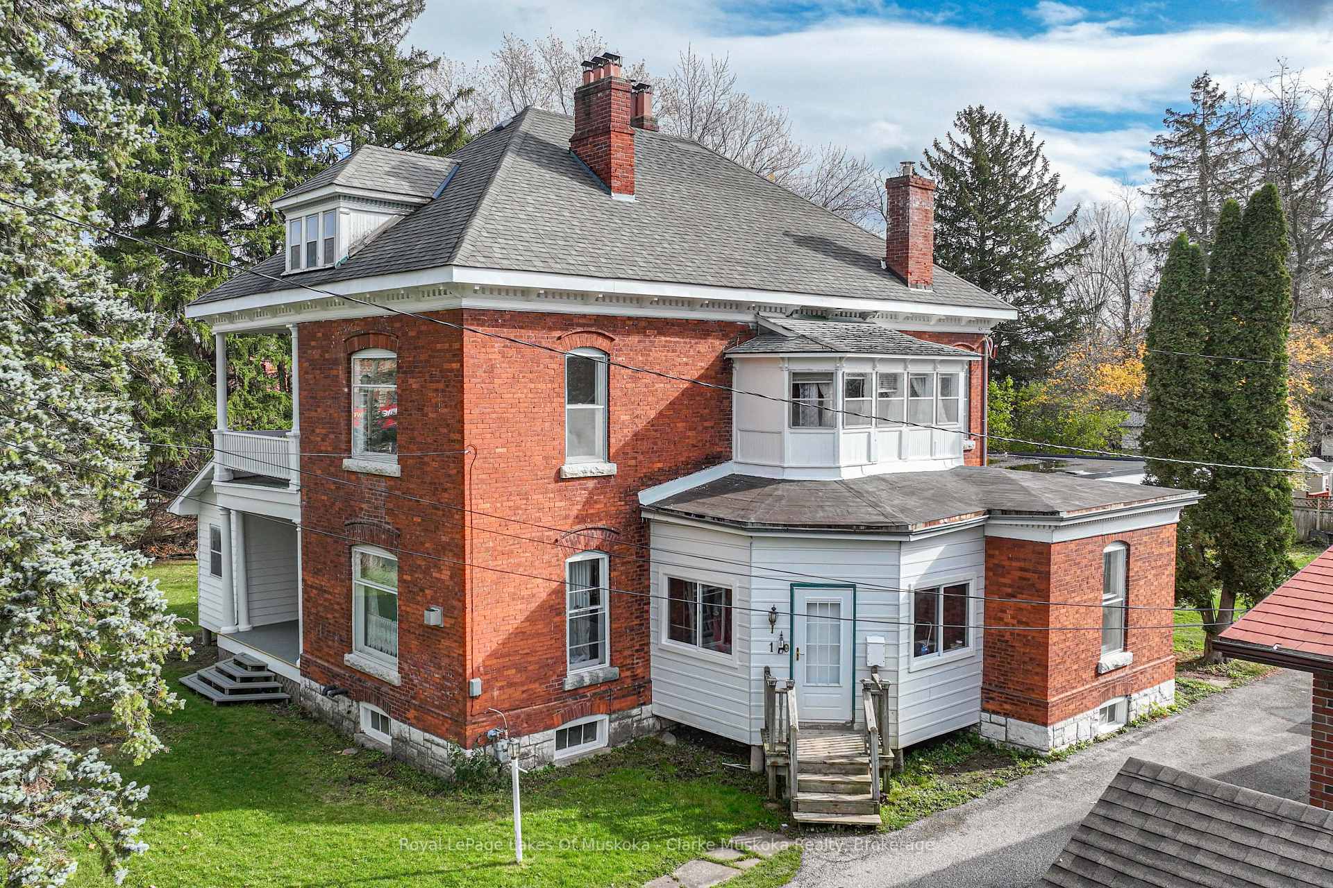 1 Sturgeon Bay Road, Severn, ON L0K 1E0
