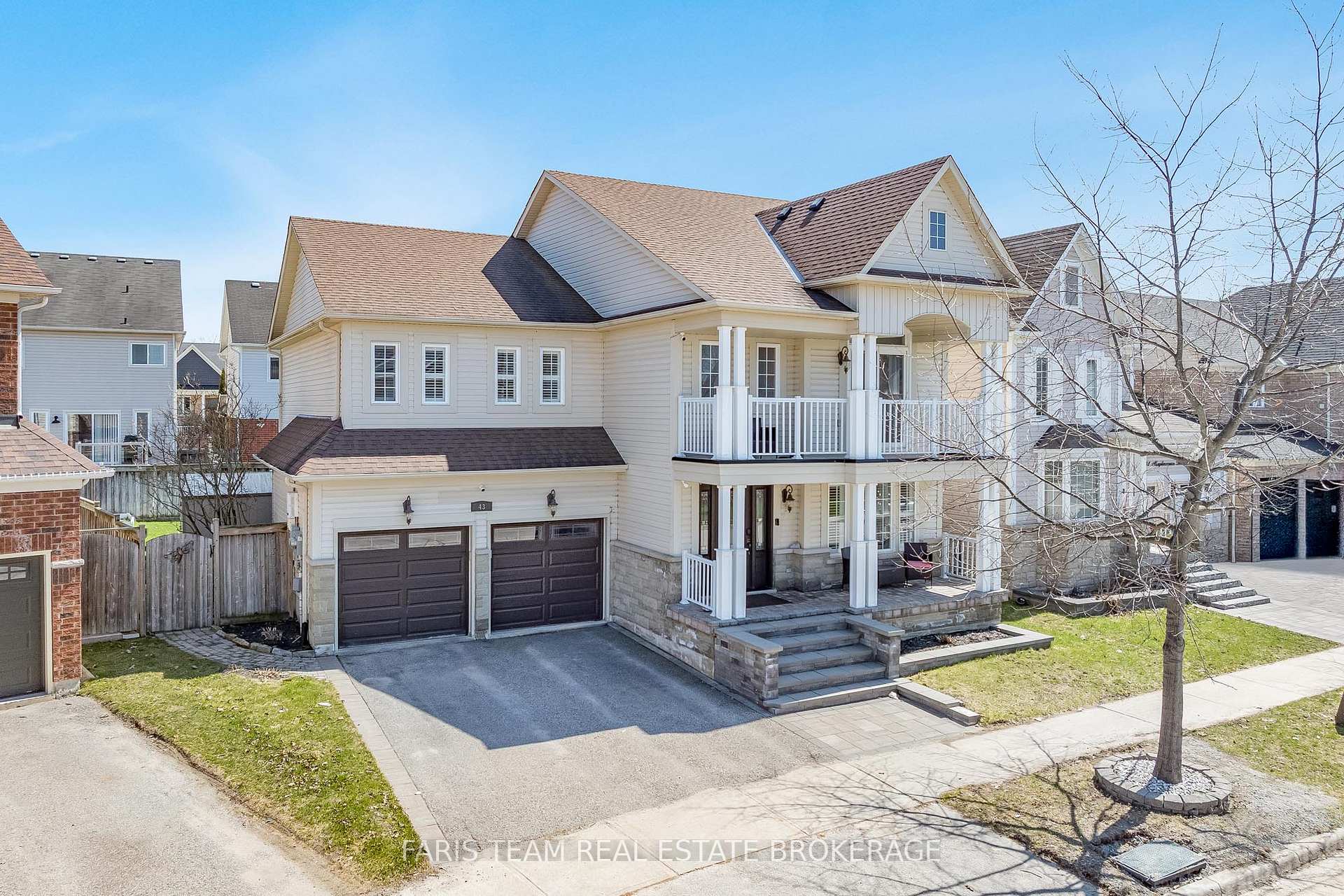 43 Maple Crown Terrace, Barrie, ON L4M 7H9
