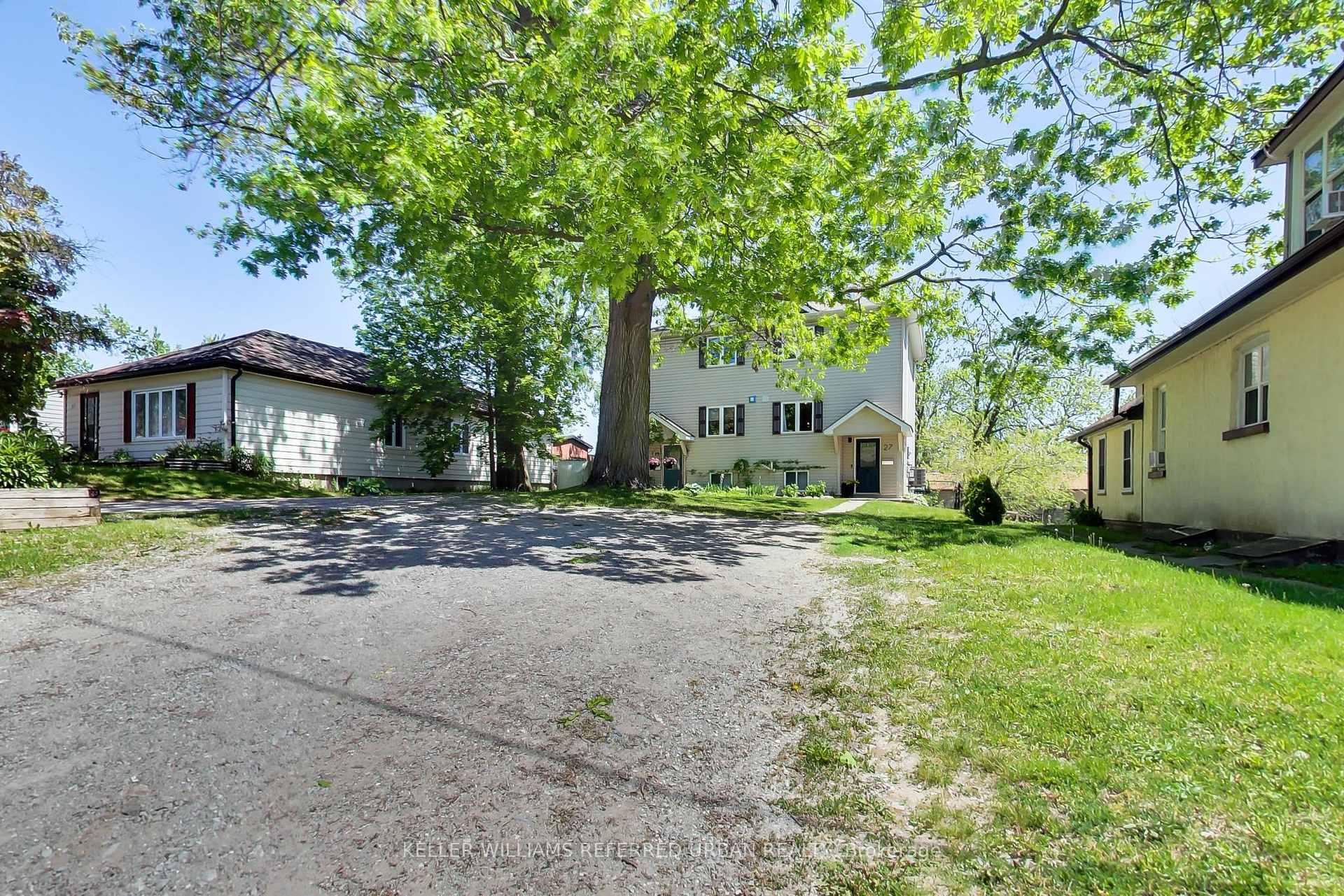 27 Lount Street, Barrie, ON L4M 3E3