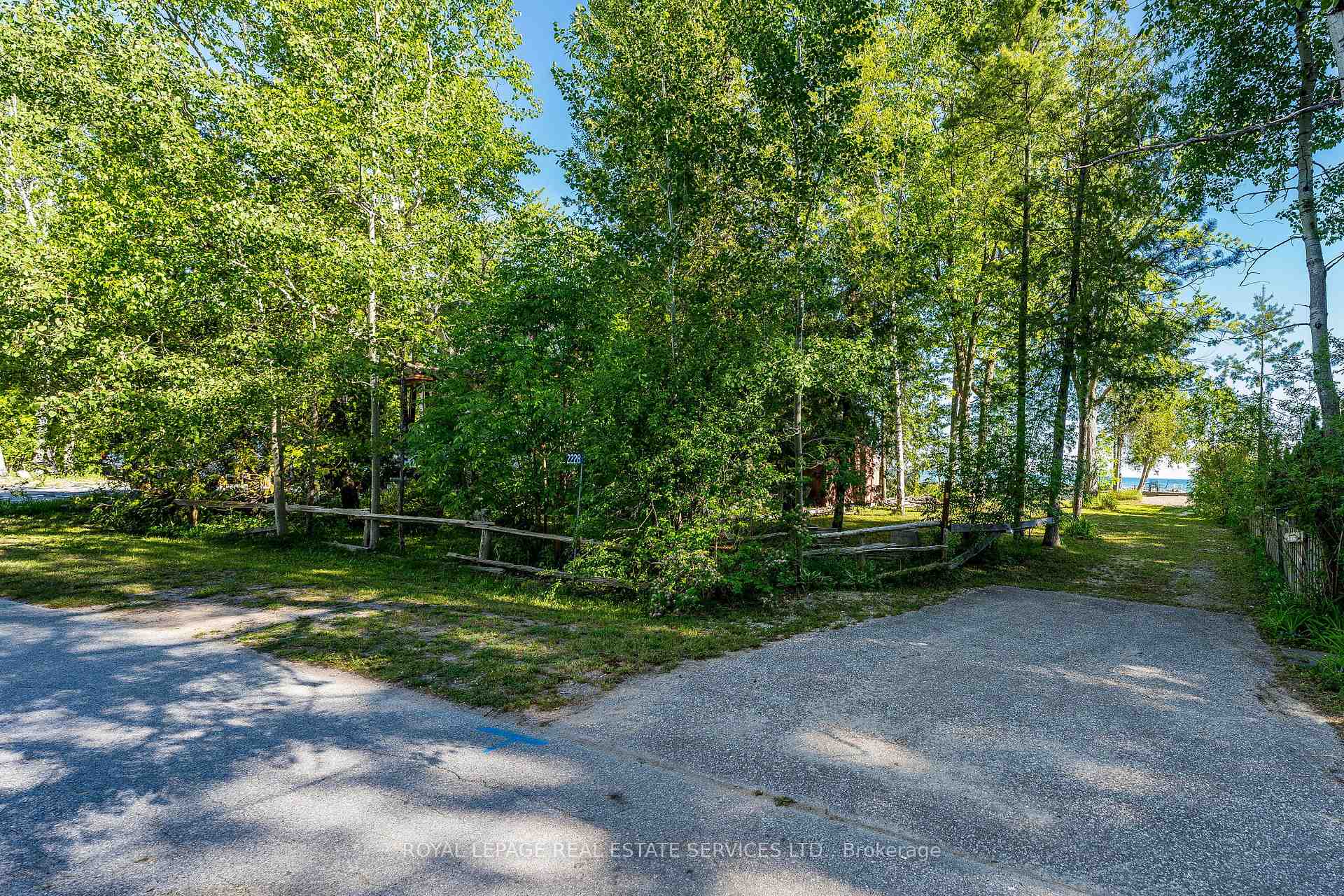 2228 Shore Lane, Wasaga Beach, ON L9Z 2X6