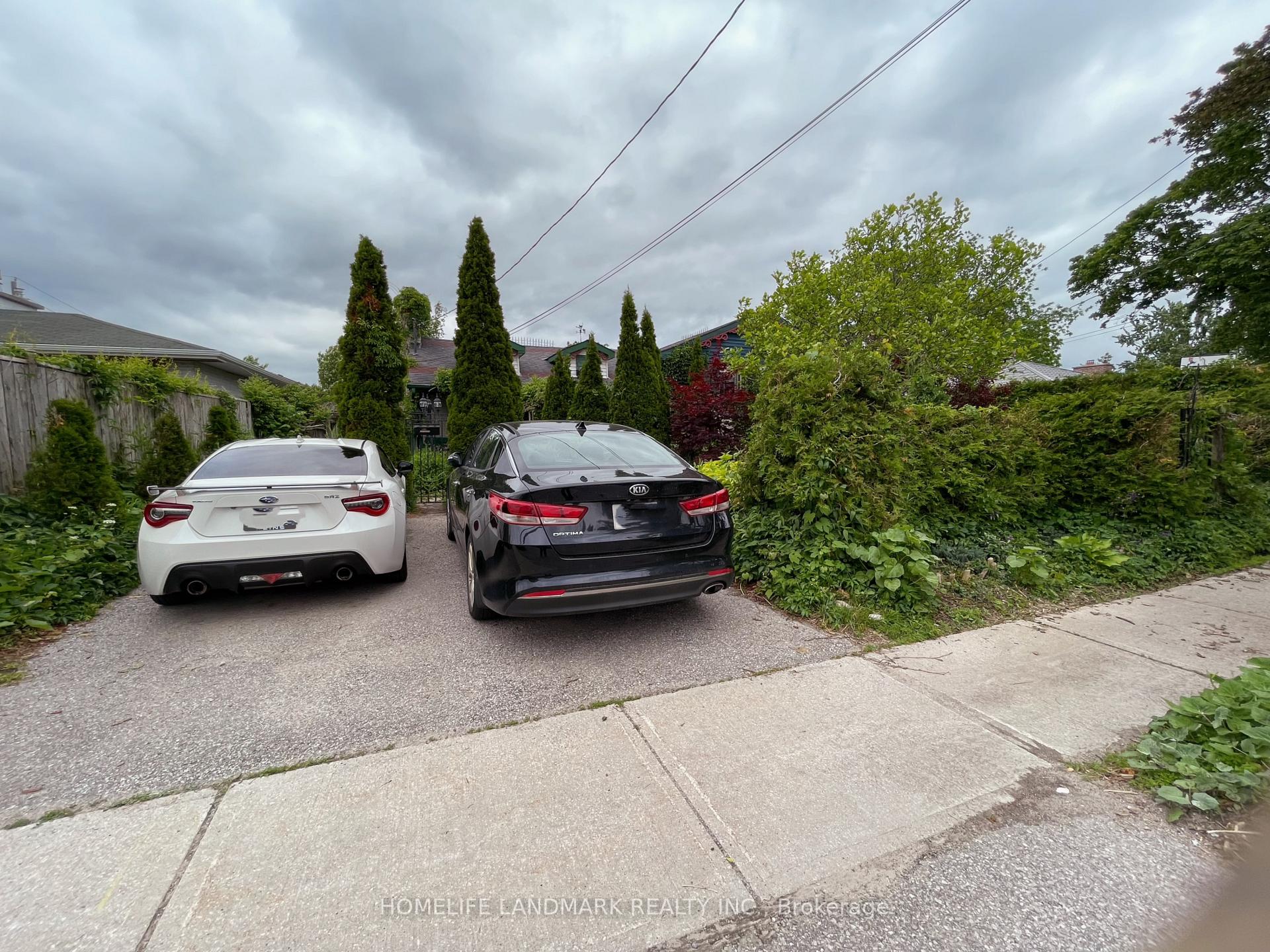 114 Steel Street S, Barrie, ON L4M 2G2