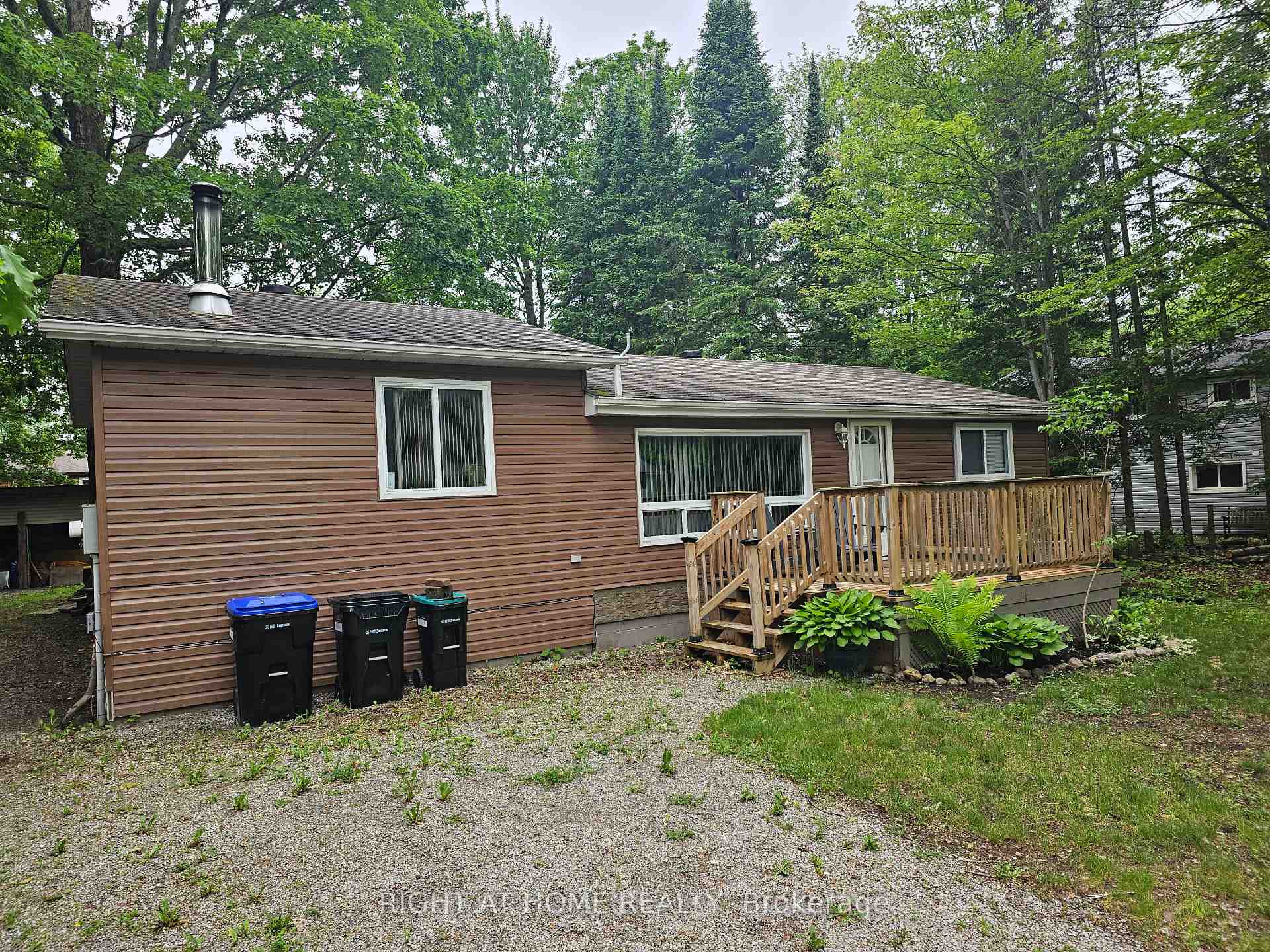 45 Heda Drive, Tiny, ON L9M 0B3