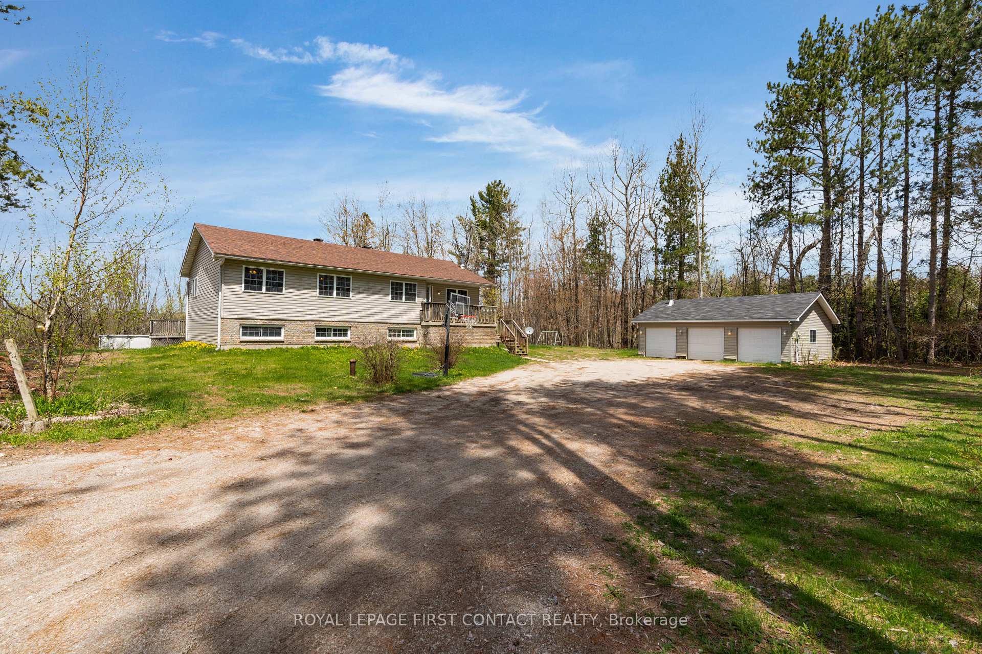 2228 Monck Road, Ramara, ON L3V 6H5