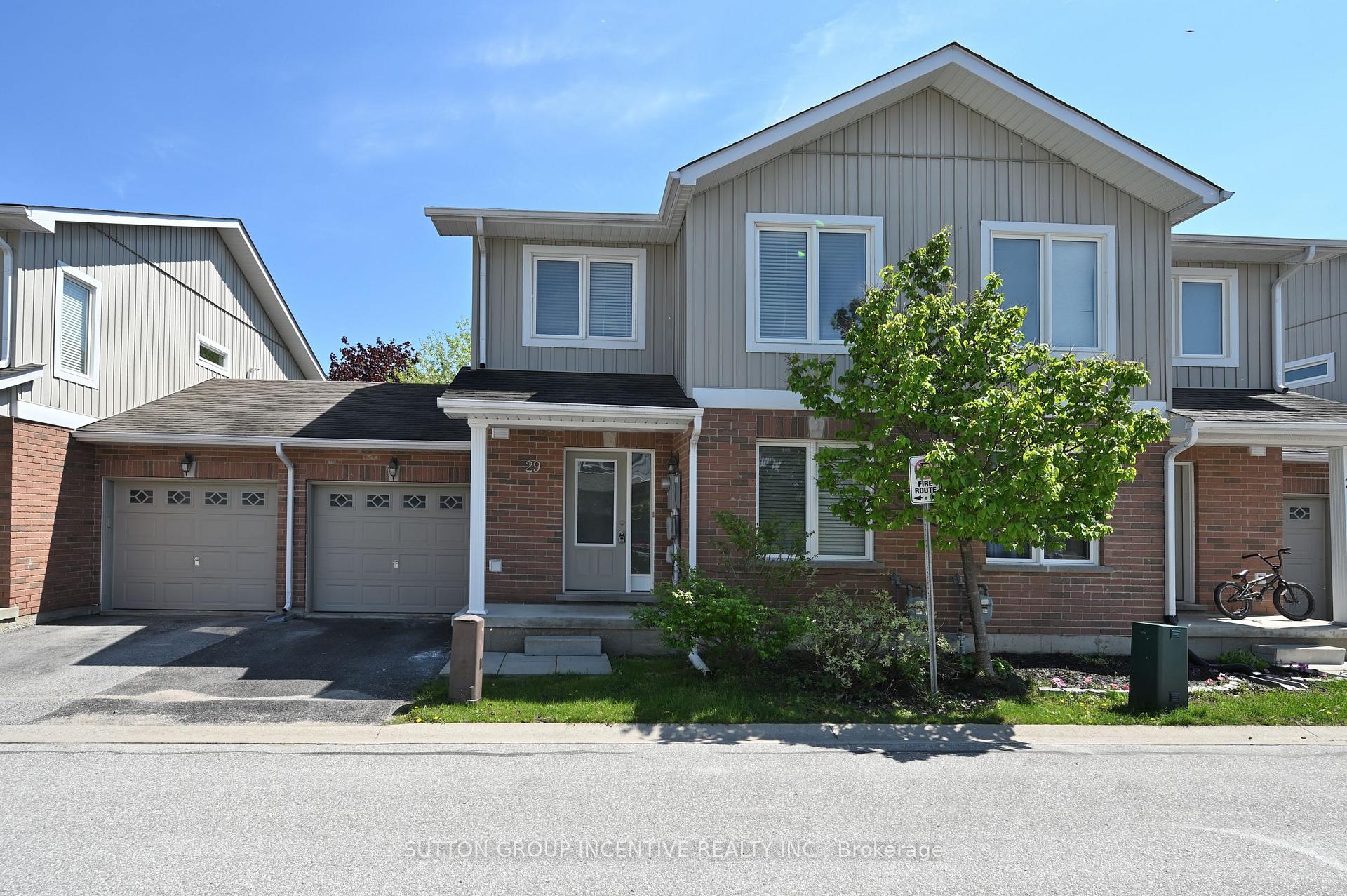 90 SOVEREIGN'S Gate 29, Barrie, ON L4N 0Y9