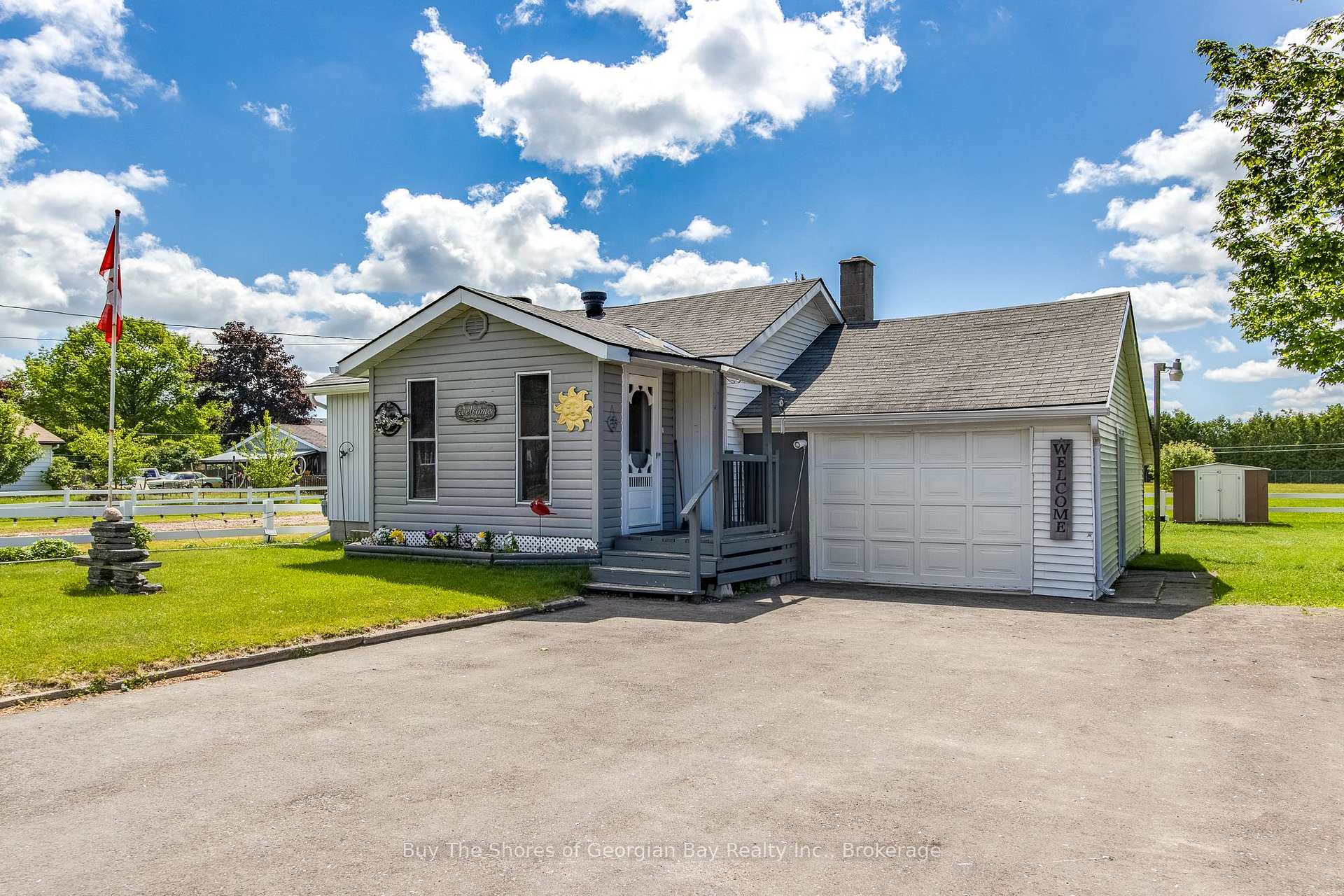 17 Balm Beach Road E, Tiny, ON L0L 2J0